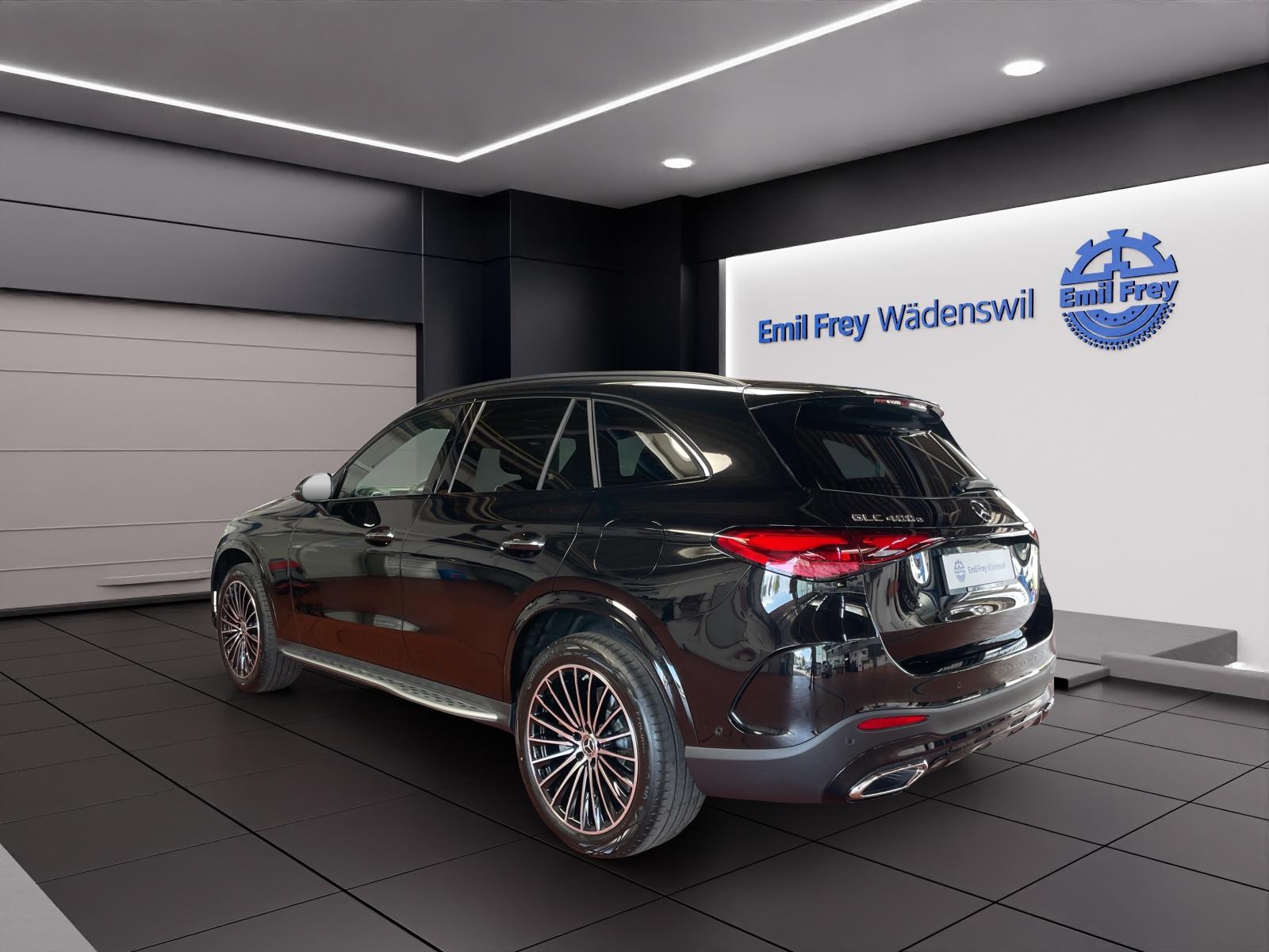 MERCEDES-BENZ GLC 400 e 4MATIC EQ Star AMG Line-image-2