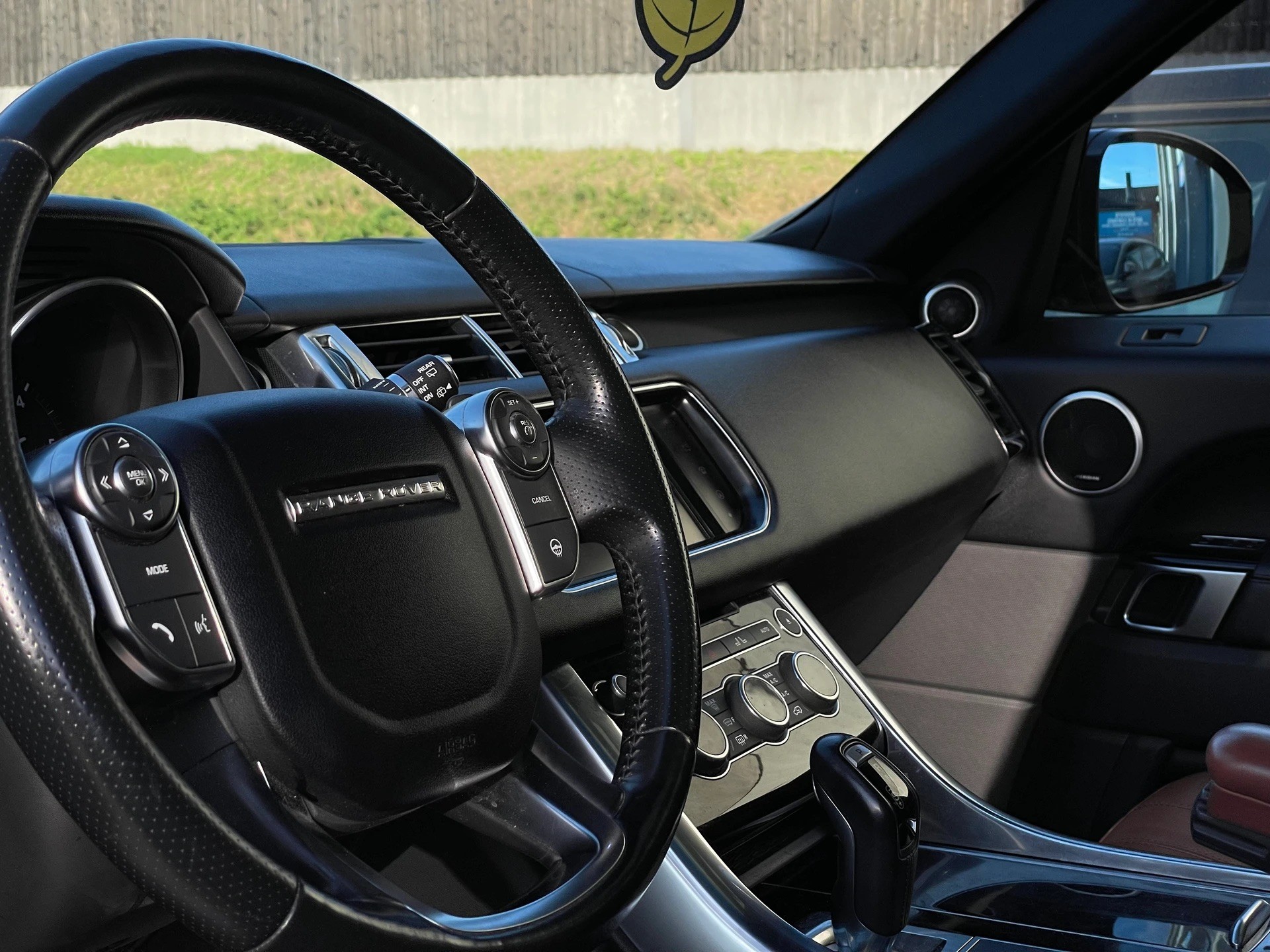 LAND ROVER Range Rover Sport 3.0 SDV6 HSE Dynamic Automatic-image-8