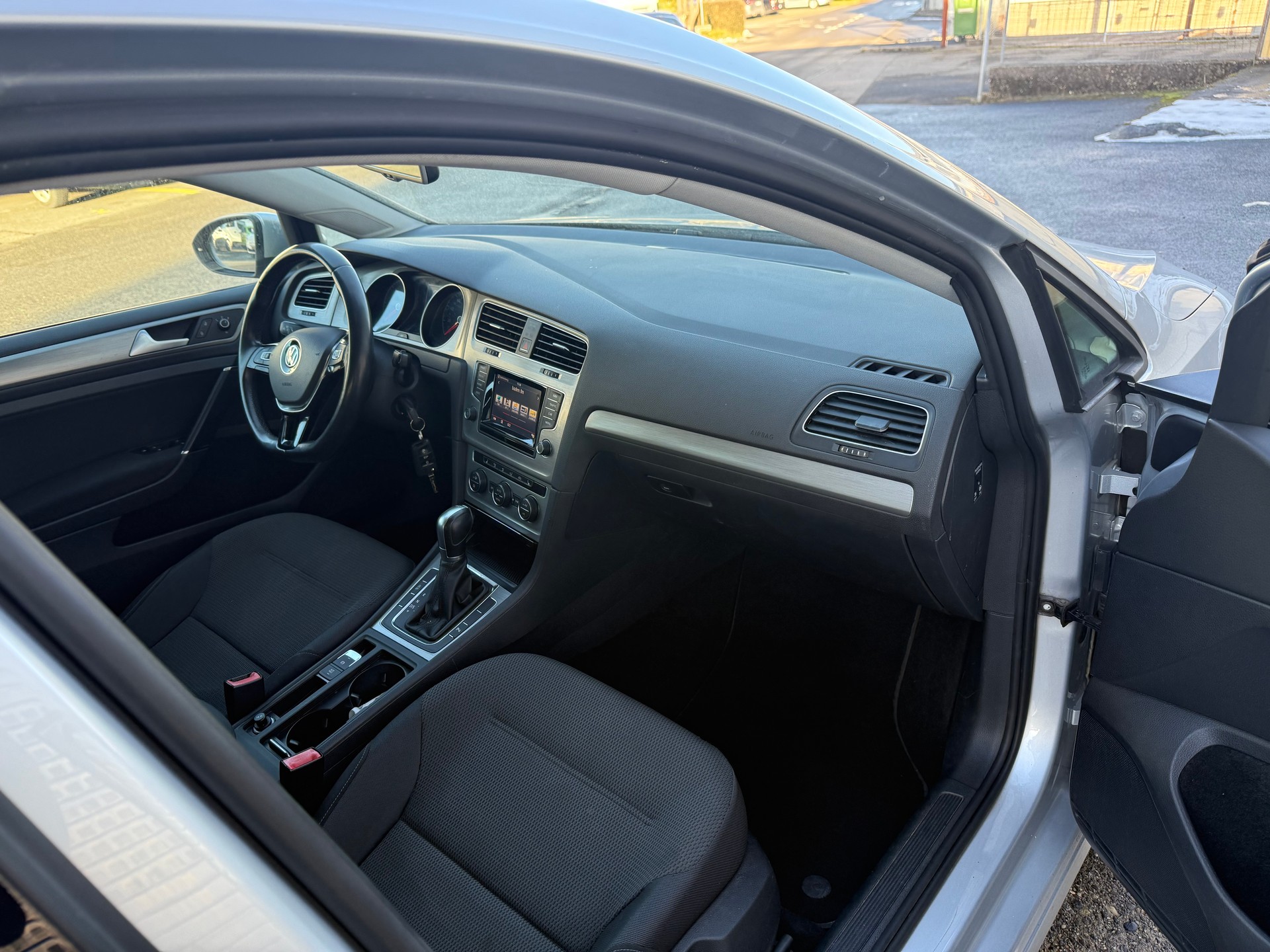 VW Golf Variant 1.6 TDI Comfortline DSG-image-10