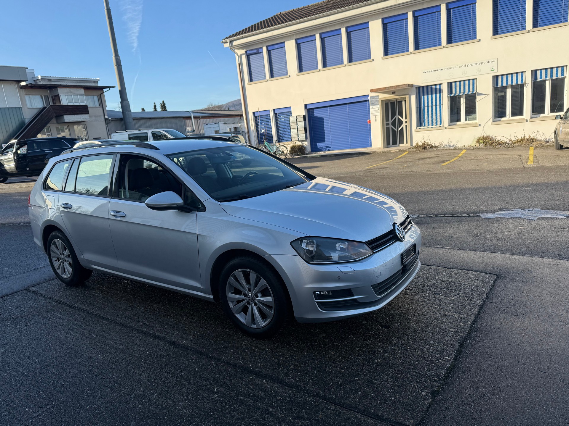 VW Golf Variant 1.6 TDI Comfortline DSG-image-2