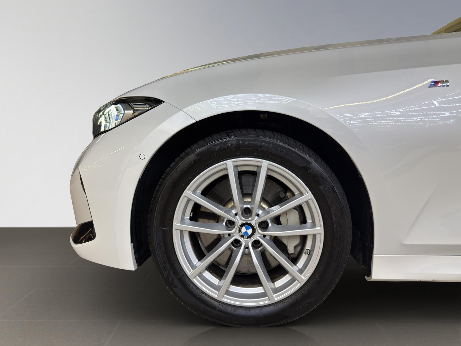 BMW 330d xDrive Touring M-SportPaket-image-18
