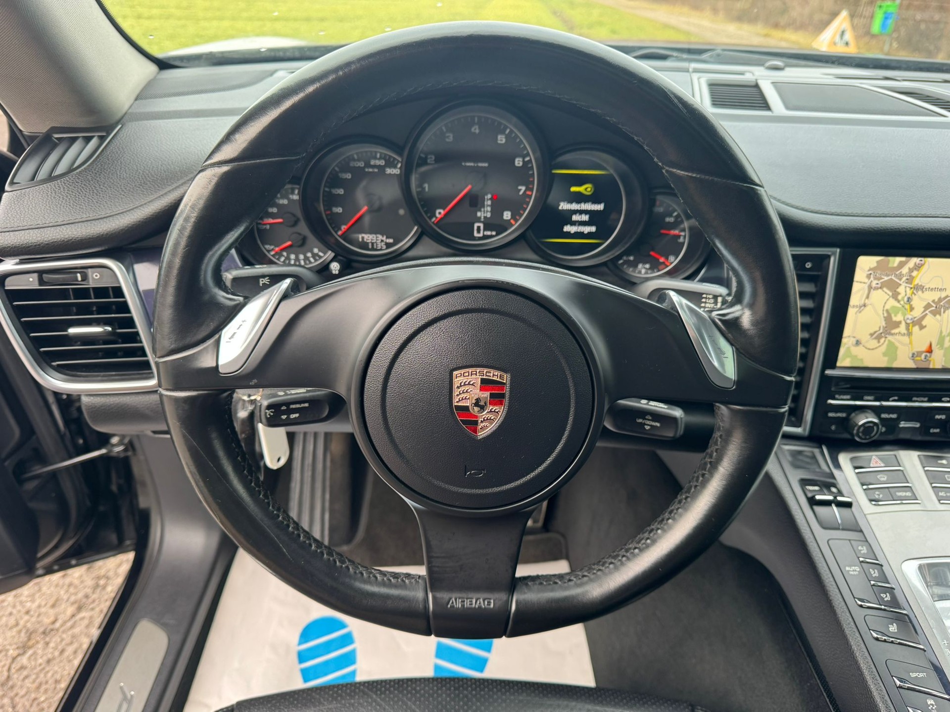 PORSCHE Panamera 4 3.6 PDK-image-19