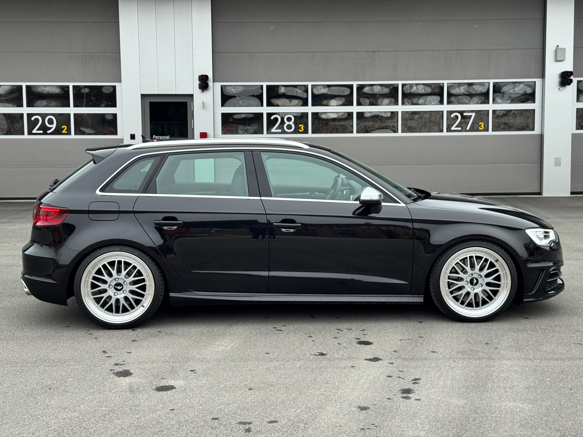 AUDI S3 Sportback 2.0 TFSI quattro S-tronic-image-2