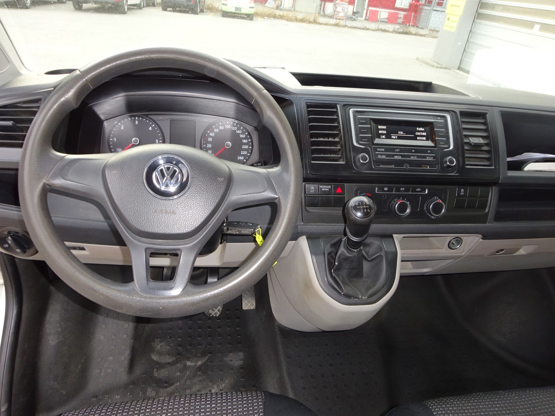 VW T6 2.0 TDI 4Motion-image-14
