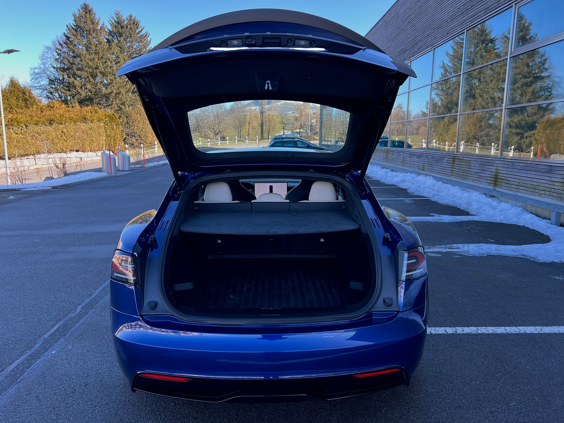 TESLA Model S 100 kWh Plaid (2025)-image-7