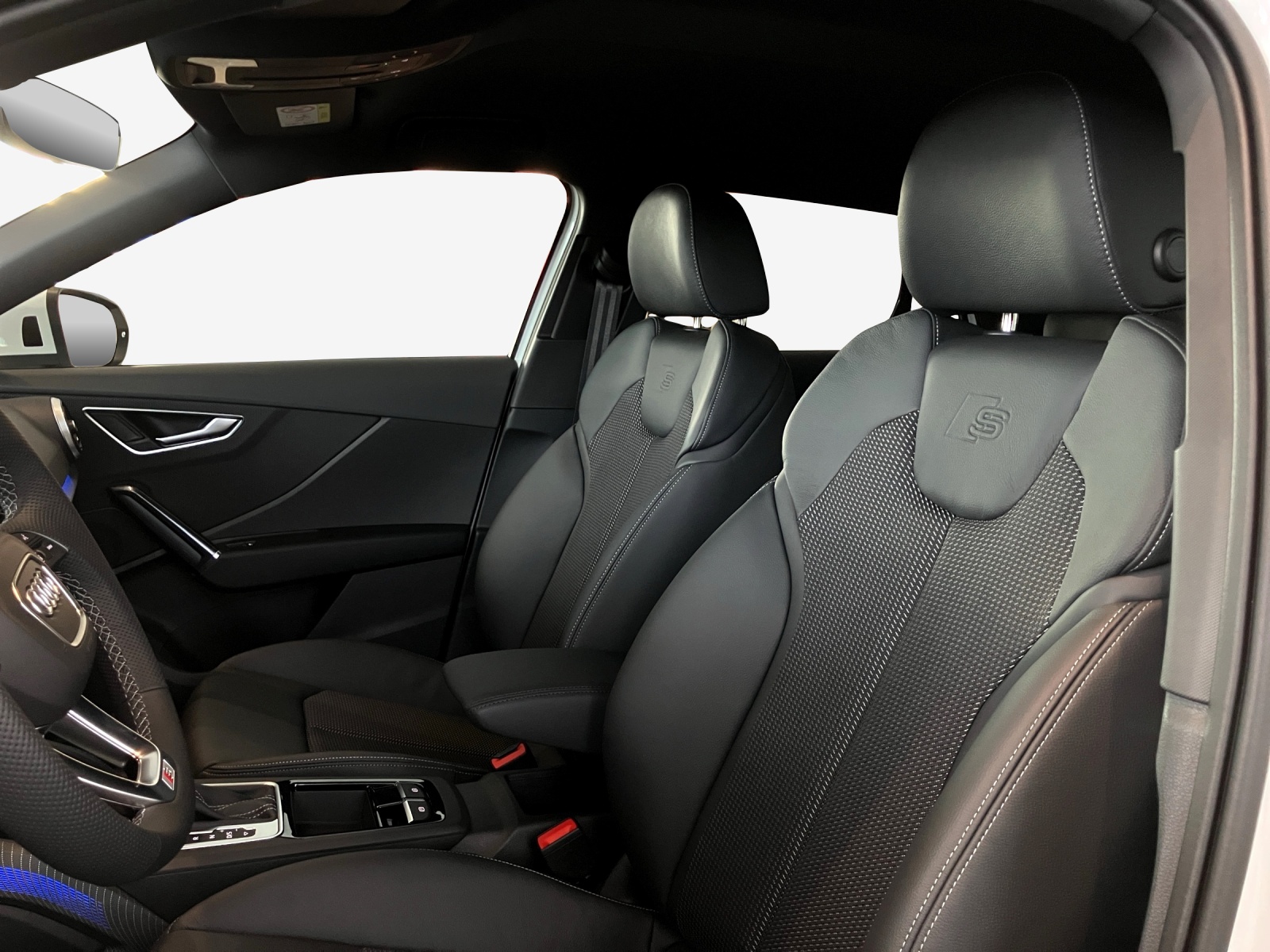 AUDI Q2 35 TFSI advanced S-tronic-image-13