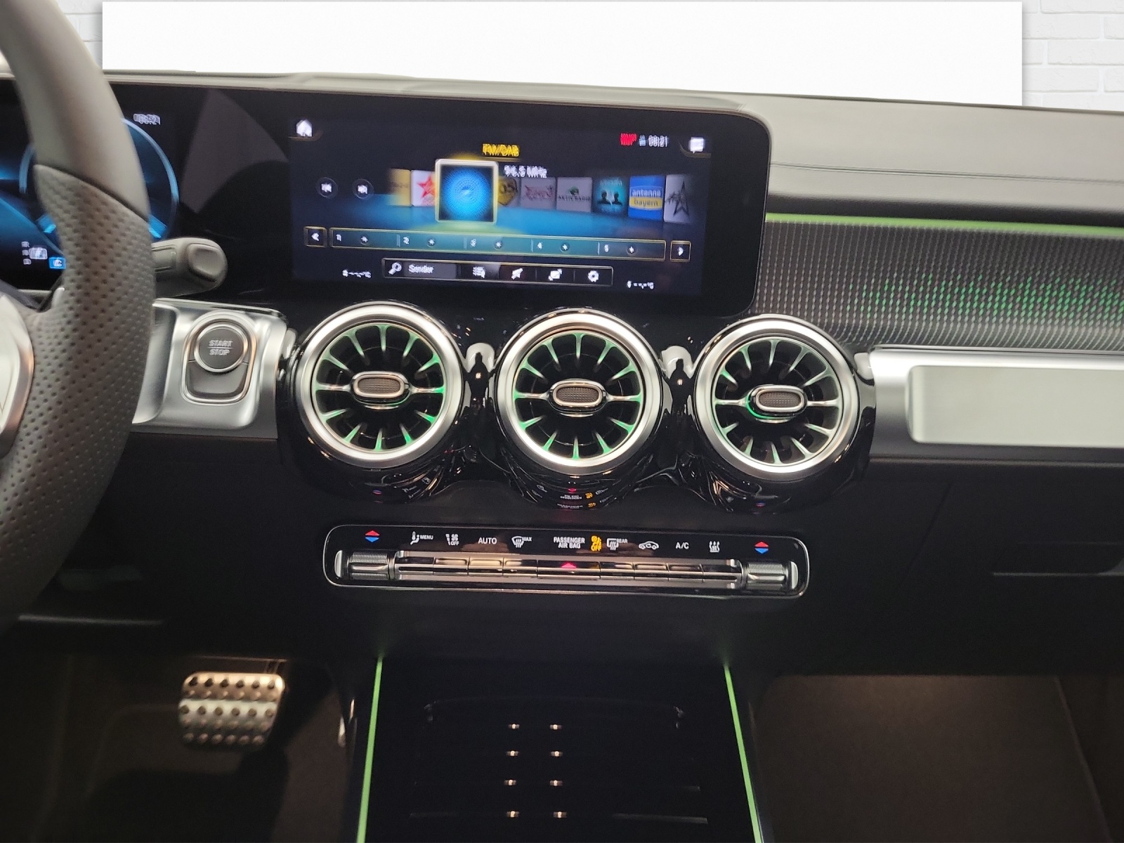 MERCEDES-BENZ EQB 350 AMG Line 4Matic-image-8