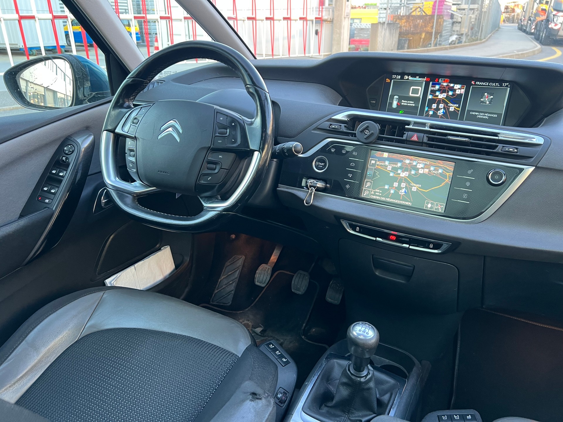 CITROEN Grand C4 Picasso 1.2 Pure Tech Exclusive-image-10