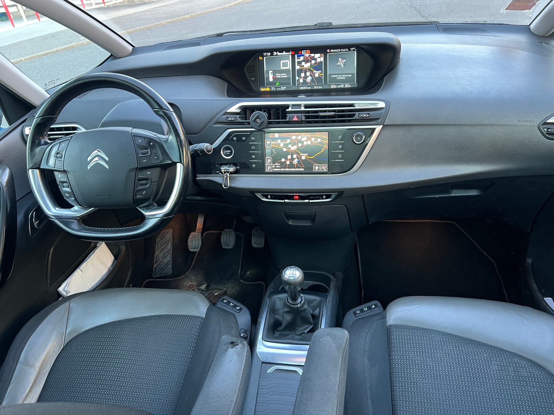 CITROEN Grand C4 Picasso 1.2 Pure Tech Exclusive-image-9
