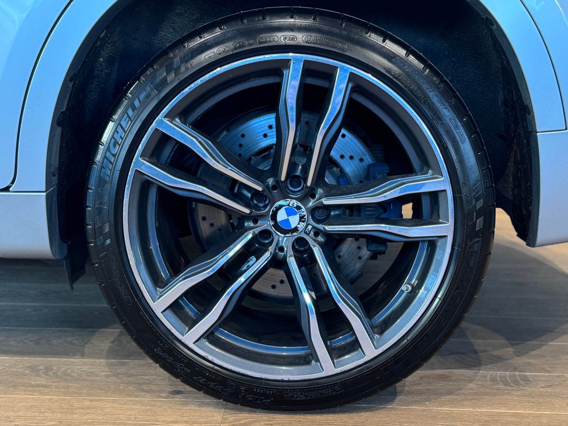 BMW X6M Steptronic || B&O || 360 || INDIVIDUAL || ALCANTARA DACHHIMMEL-image-4