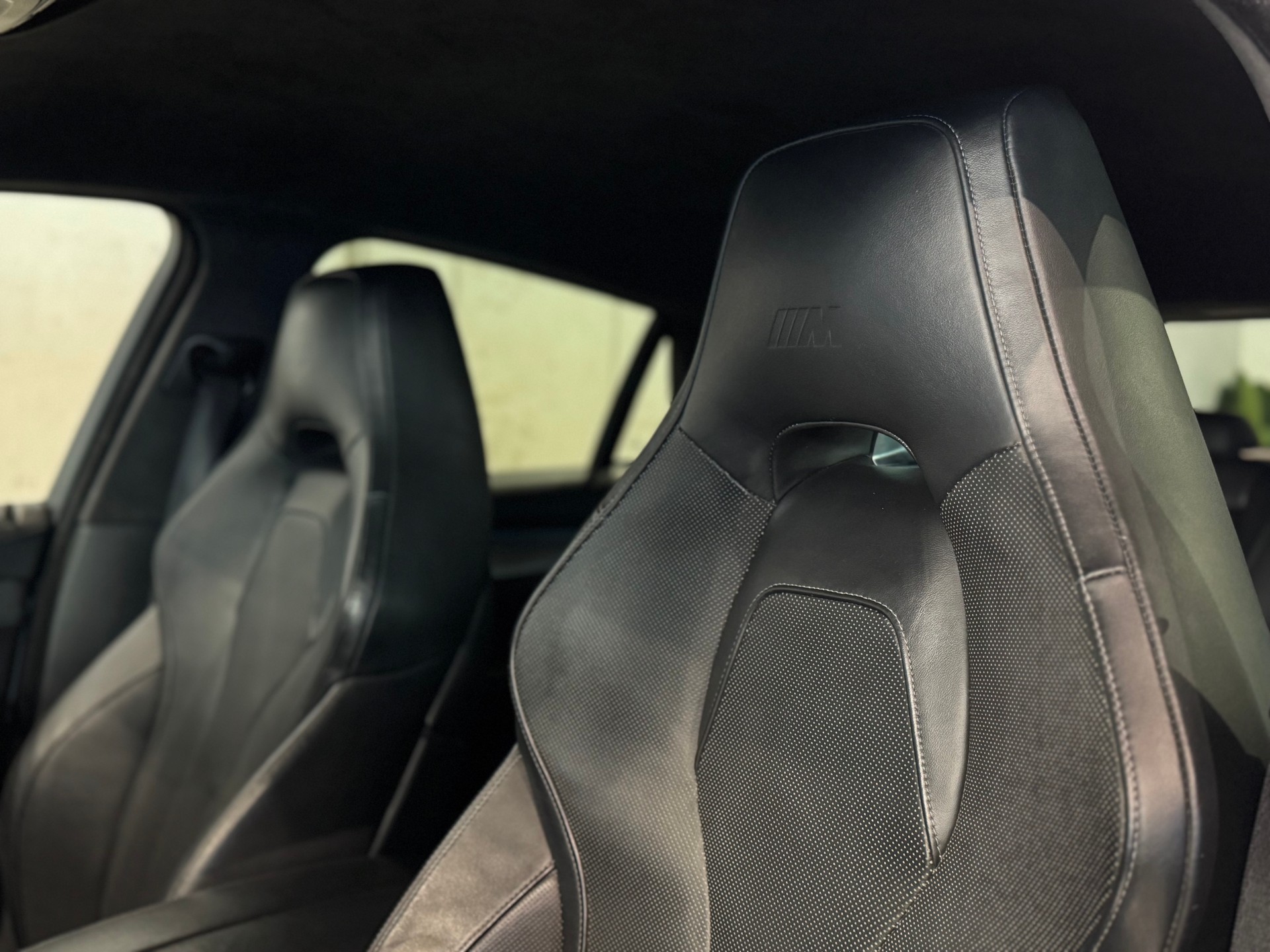 BMW X6M Steptronic || B&O || 360 || INDIVIDUAL || ALCANTARA DACHHIMMEL-image-25