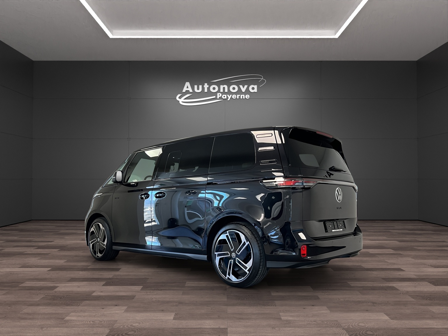 VW ID.Buzz NWB GTX 4 Motion-image-3