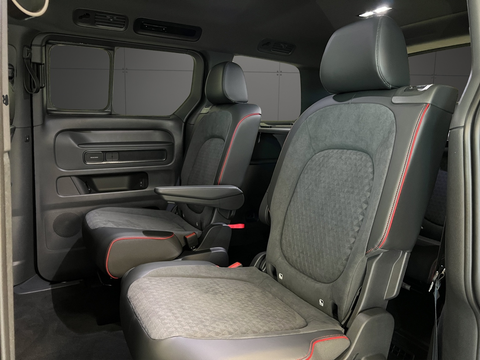 VW ID.Buzz NWB GTX 4 Motion-image-7