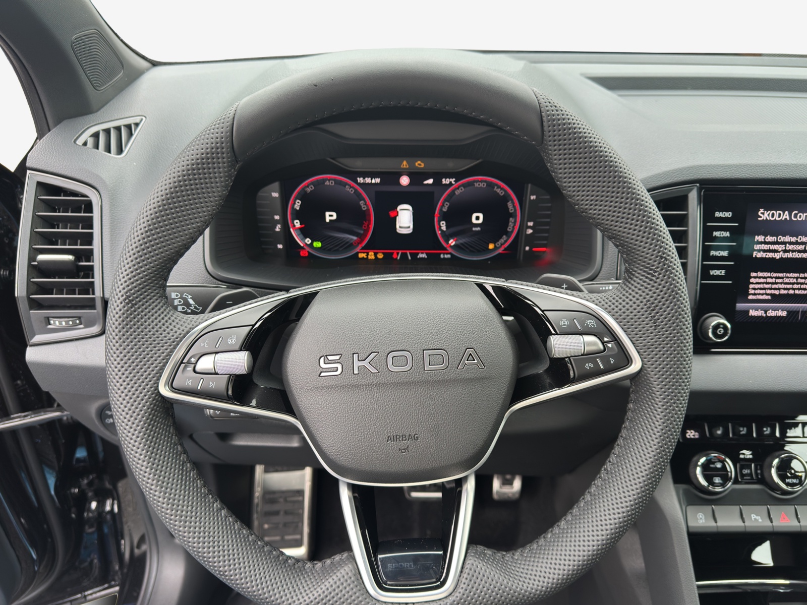 SKODA Karoq 2.0 TSI SportLine 4x4 DSG-image-9