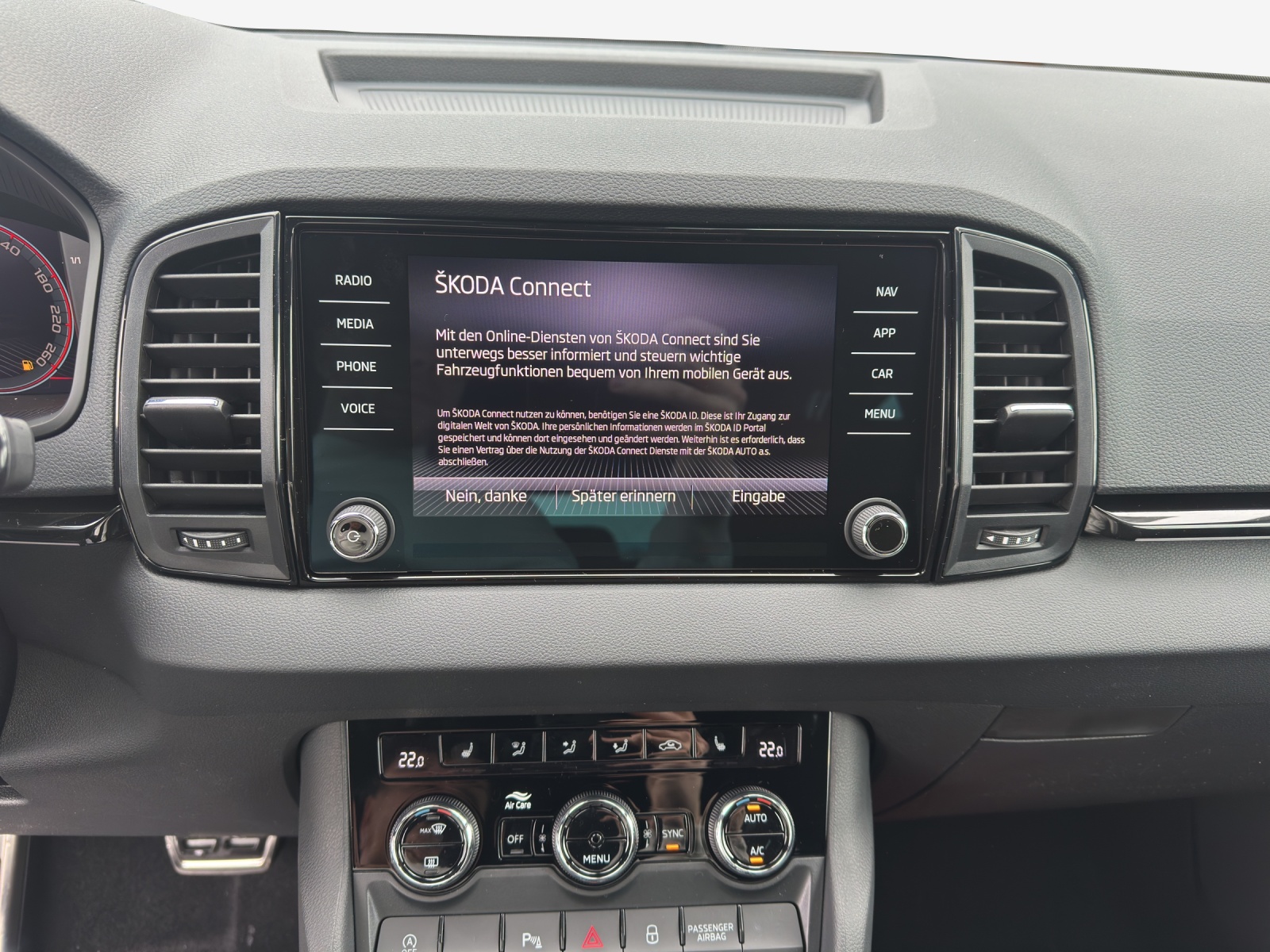 SKODA Karoq 2.0 TSI SportLine 4x4 DSG-image-10
