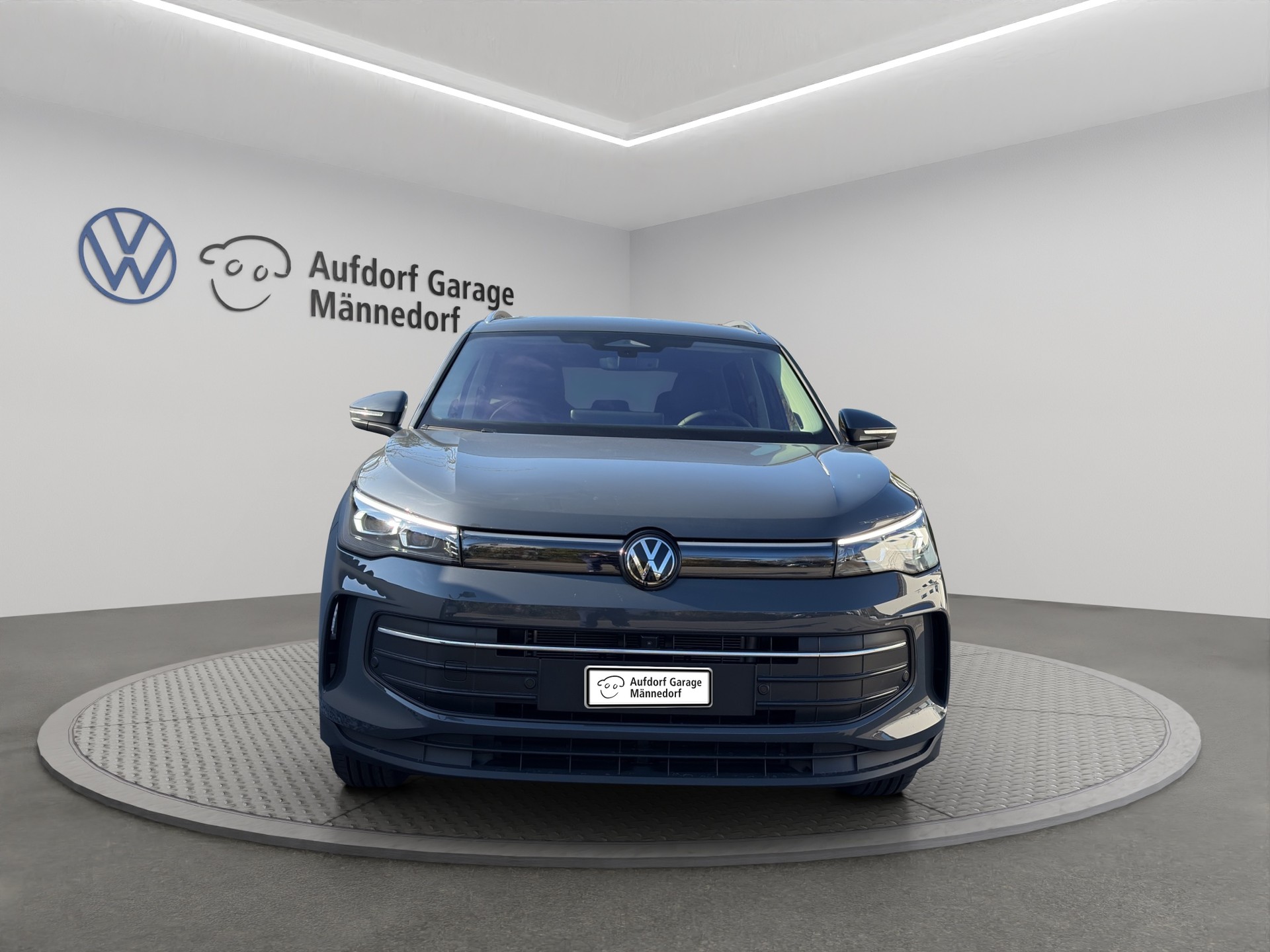VW Tiguan 2.0 TSI DSG R-Line United 4Motion-image-1