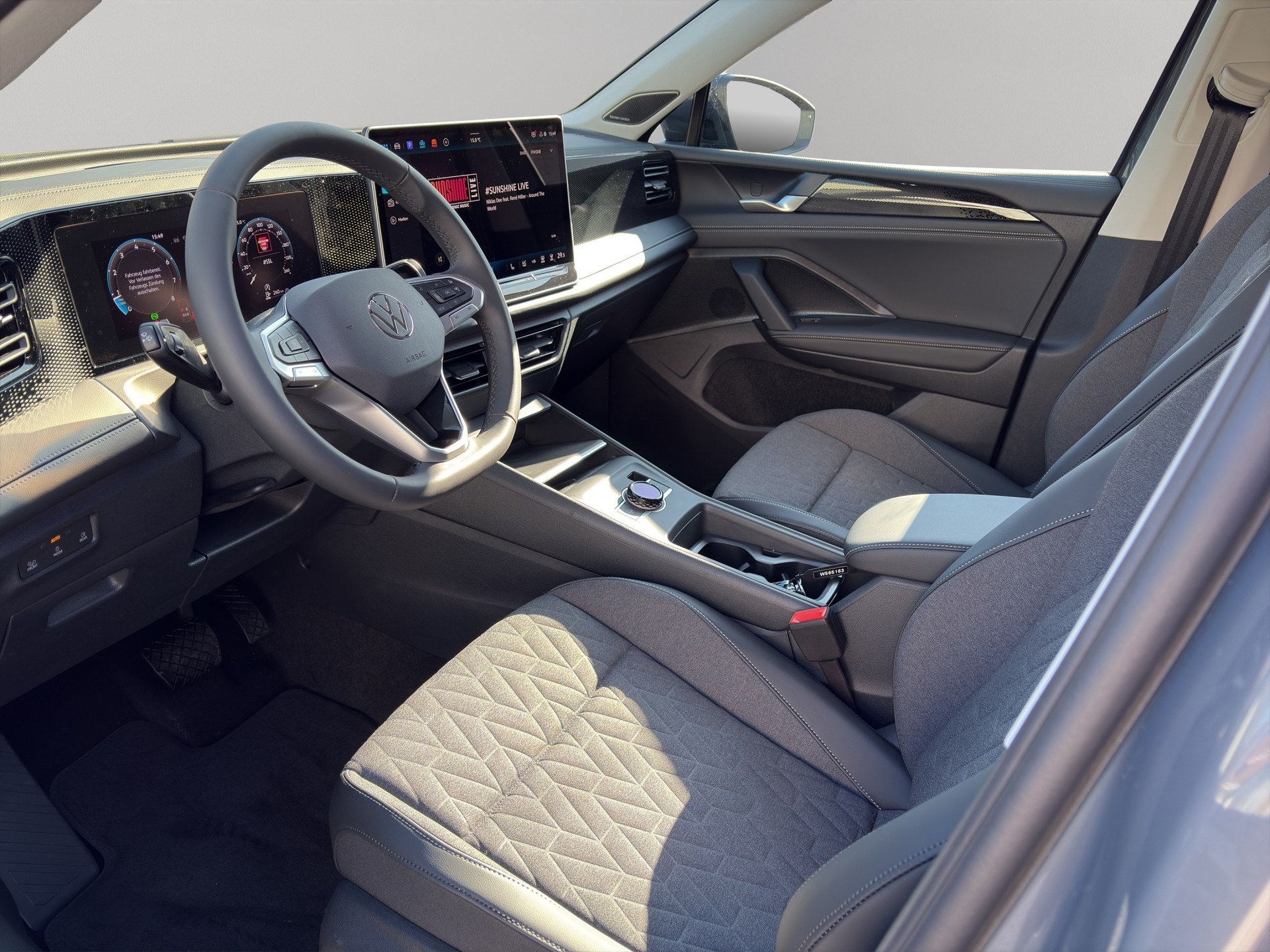 VW Tiguan 2.0 TSI DSG R-Line United 4Motion-image-9