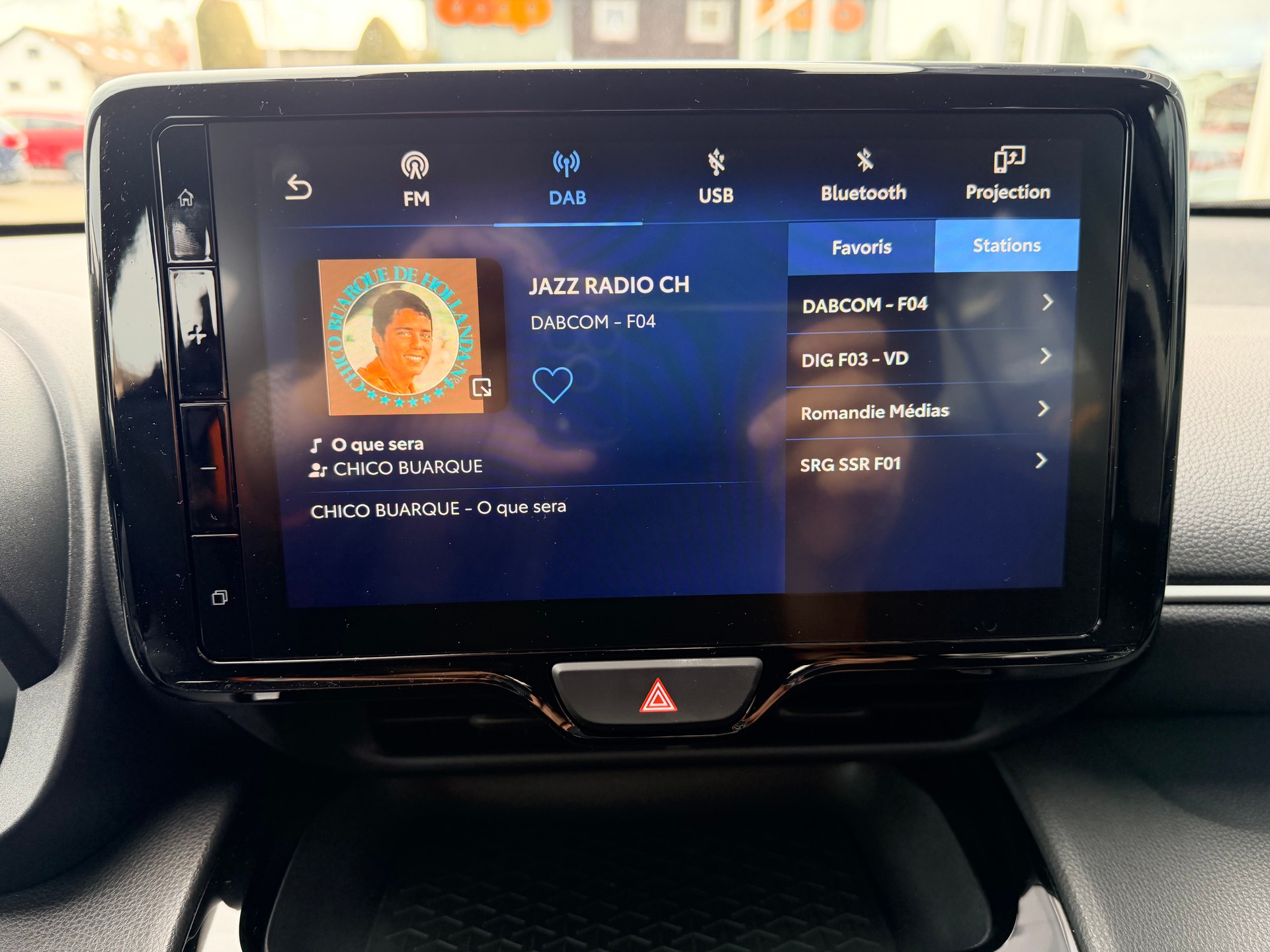 TOYOTA Yaris Cross 1.5 Comfort e-CVT-image-20