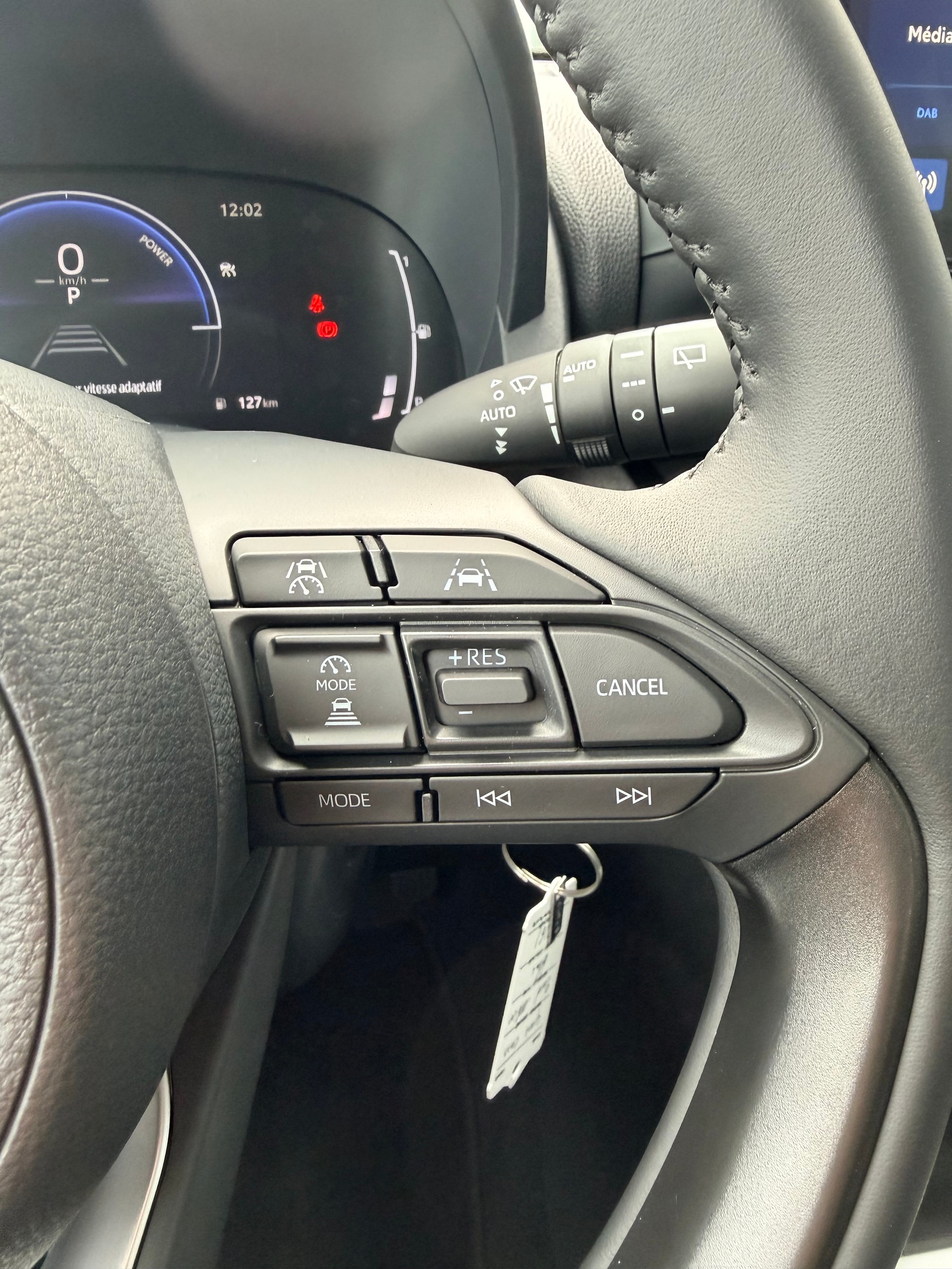 TOYOTA Yaris Cross 1.5 Comfort e-CVT-image-14
