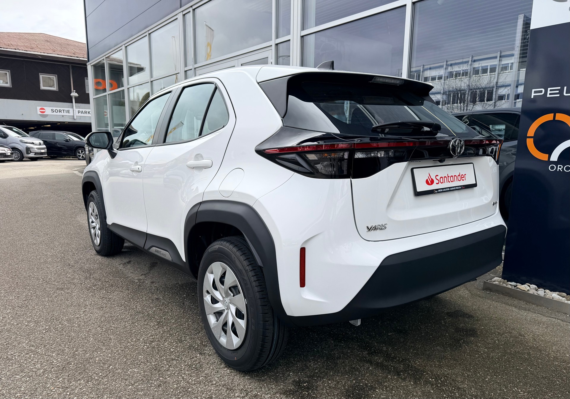 TOYOTA Yaris Cross 1.5 Comfort e-CVT-image-5