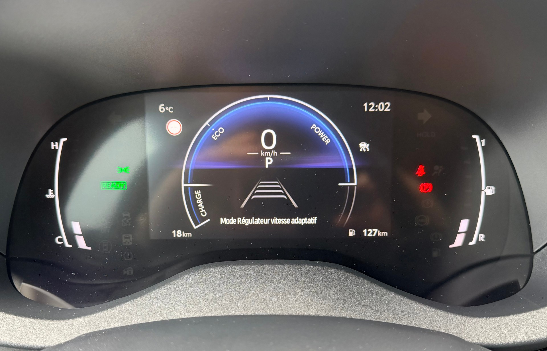 TOYOTA Yaris Cross 1.5 Comfort e-CVT-image-12