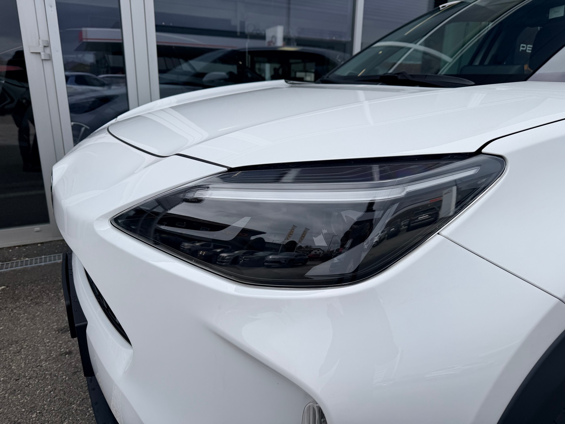 TOYOTA Yaris Cross 1.5 Comfort e-CVT-image-2