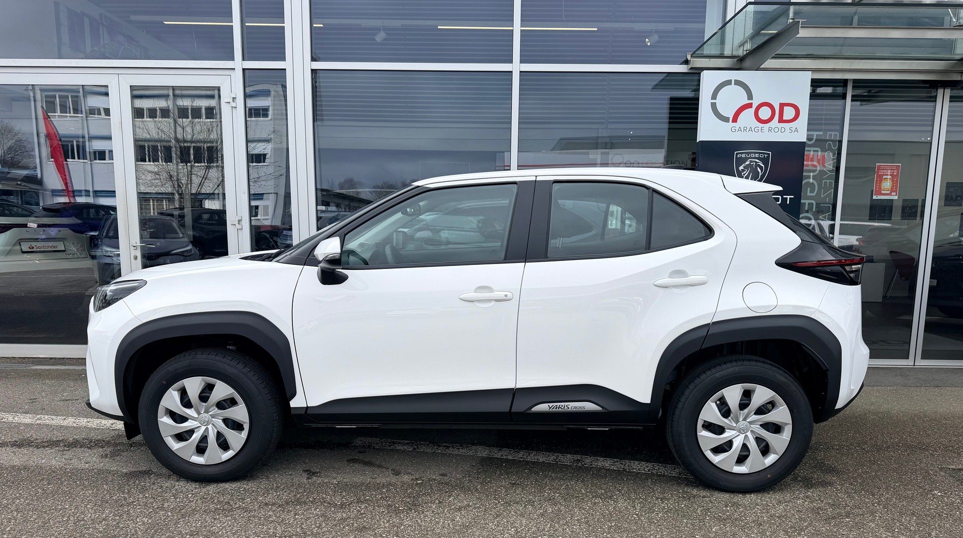 TOYOTA Yaris Cross 1.5 Comfort e-CVT-image-4