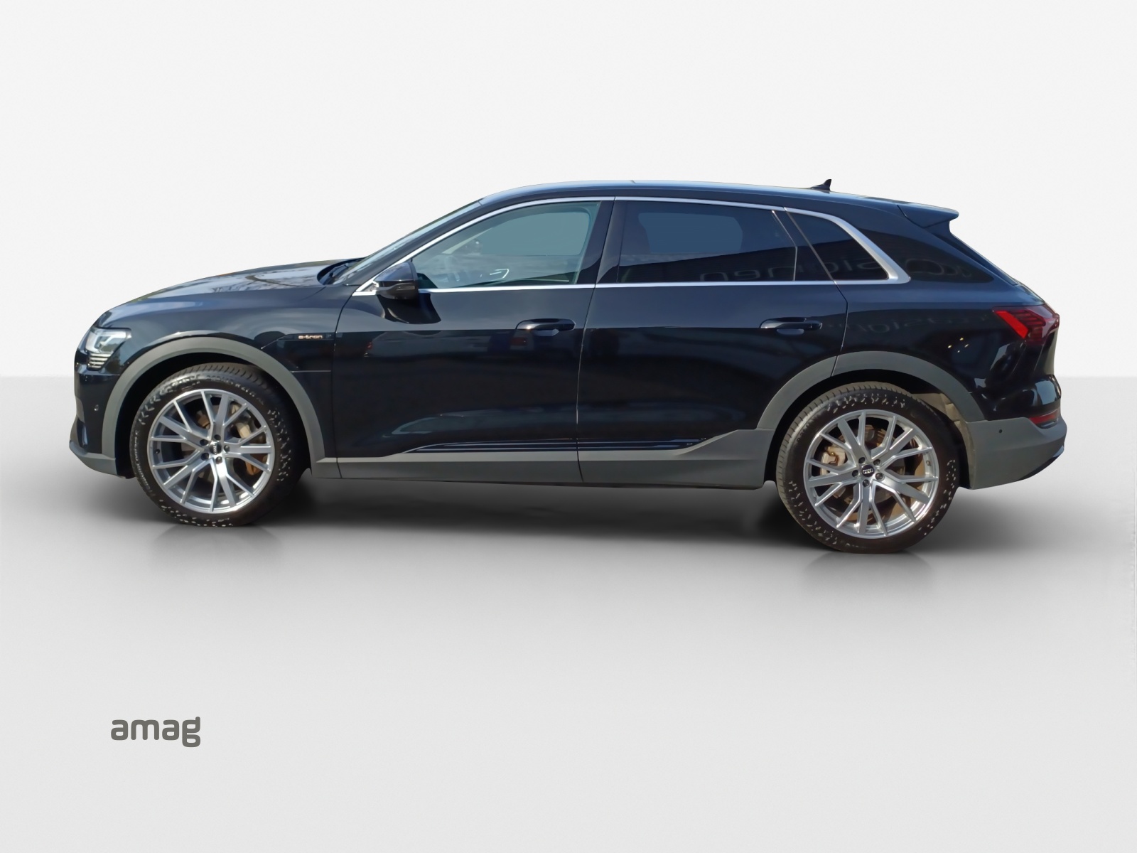 AUDI e-tron 50 quattro-image-1