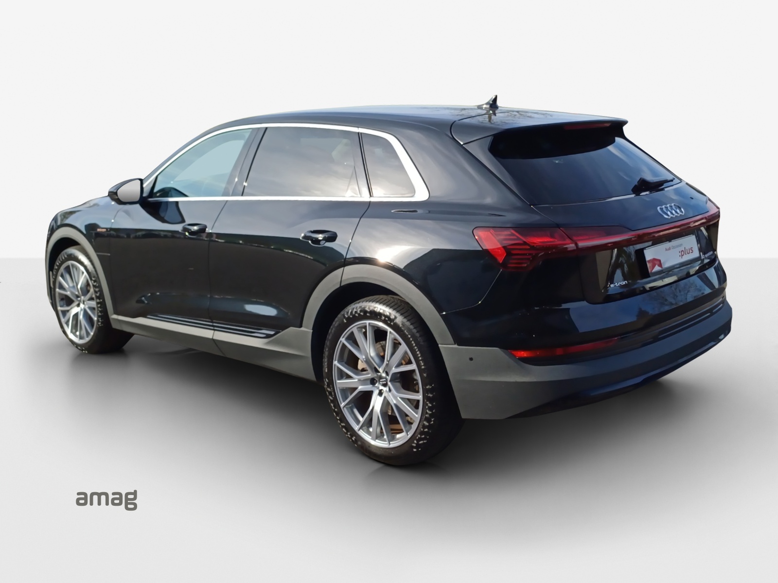 AUDI e-tron 50 quattro-image-2