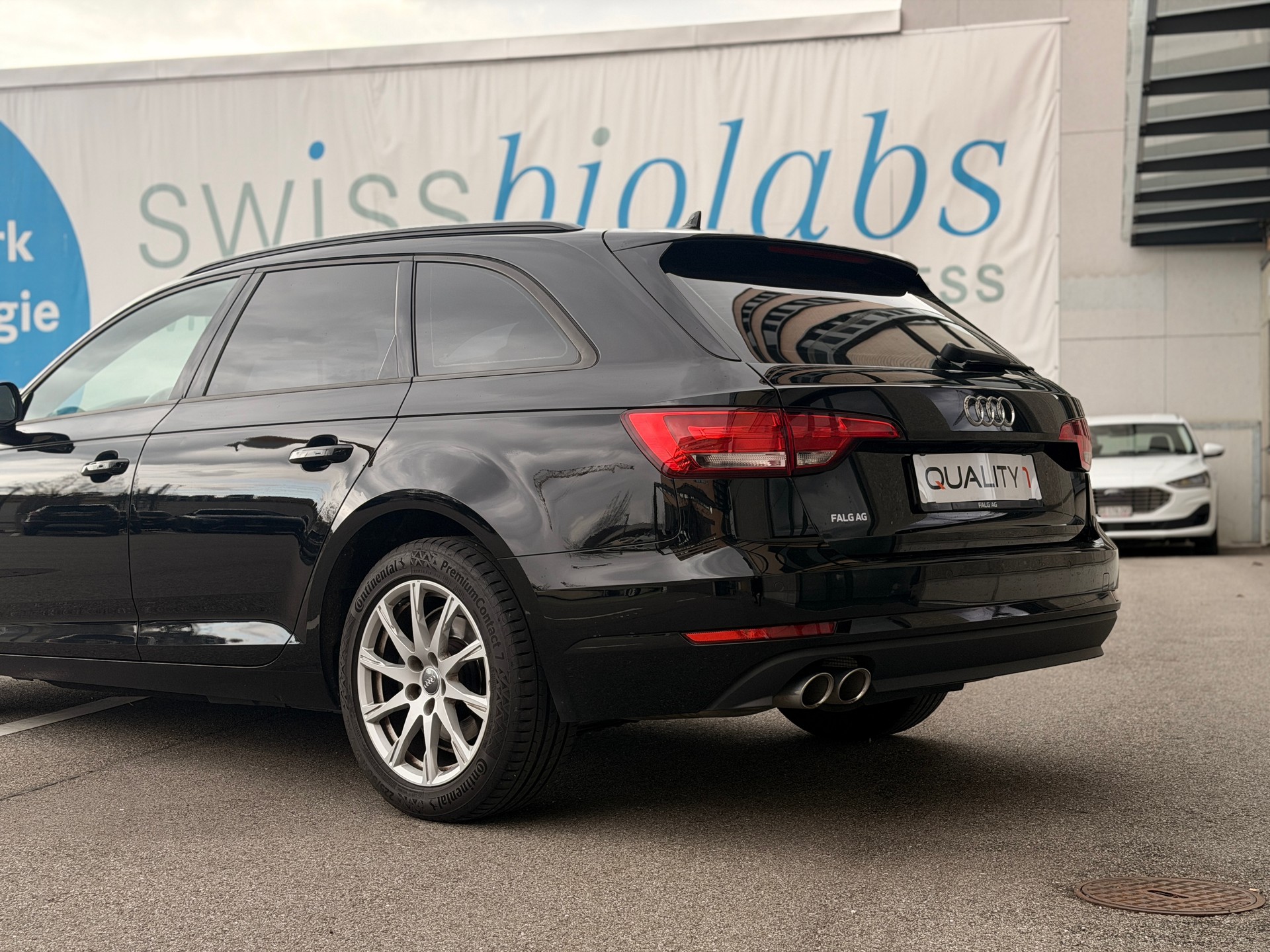 AUDI A4 Avant 2.0 TDI quattro S-tronic-image-13