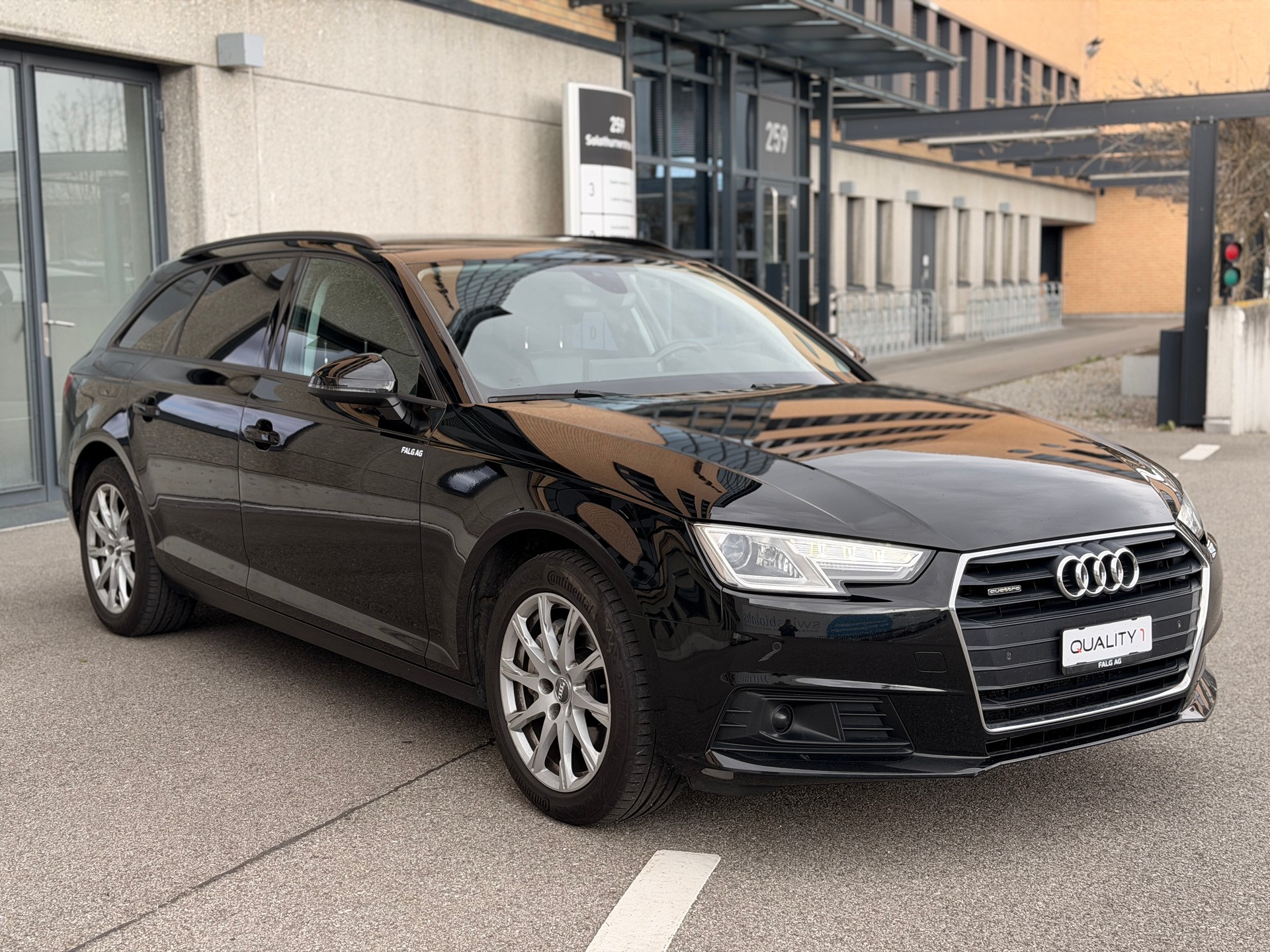 AUDI A4 Avant 2.0 TDI quattro S-tronic-image-7