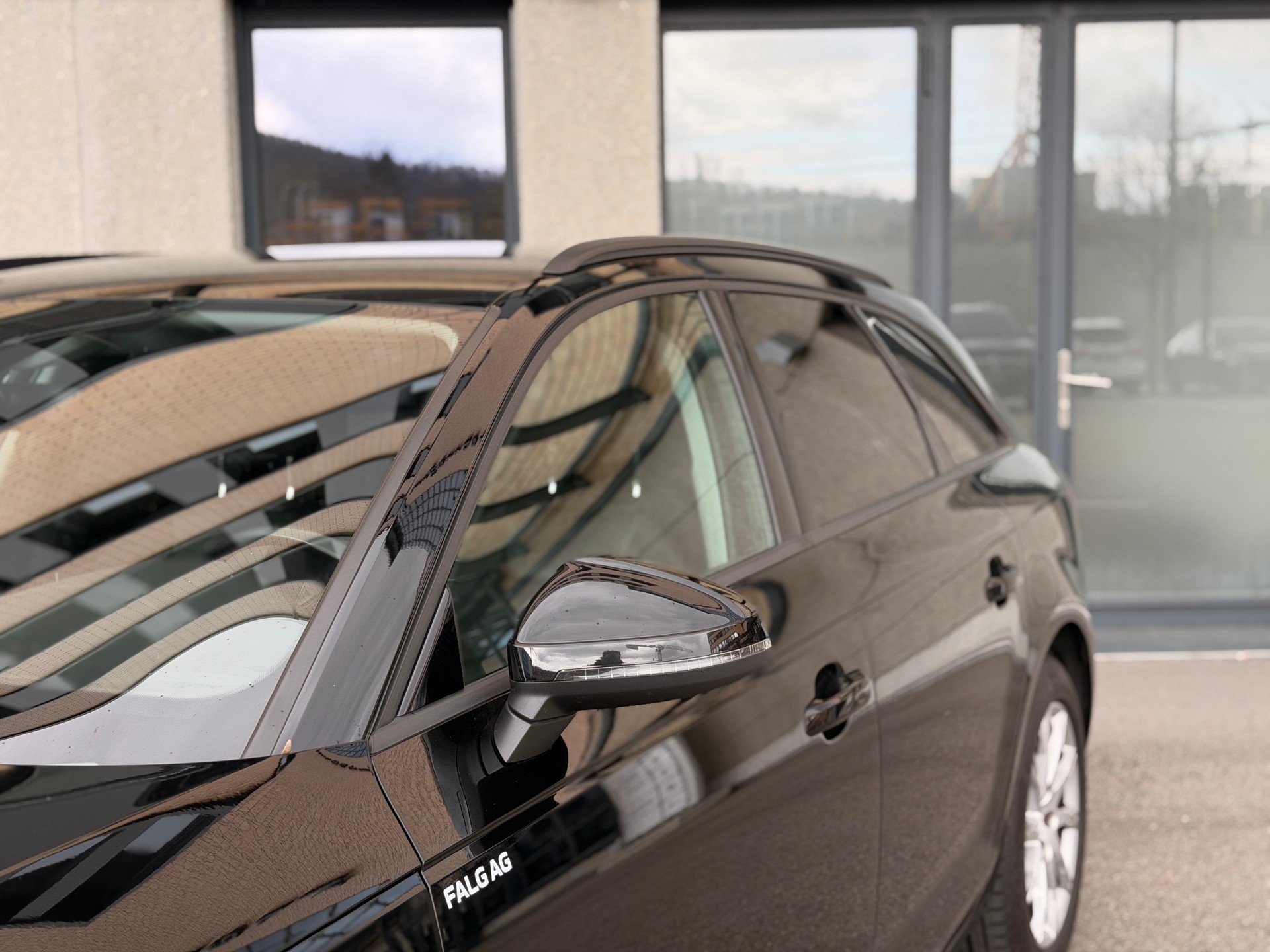 AUDI A4 Avant 2.0 TDI quattro S-tronic-image-9