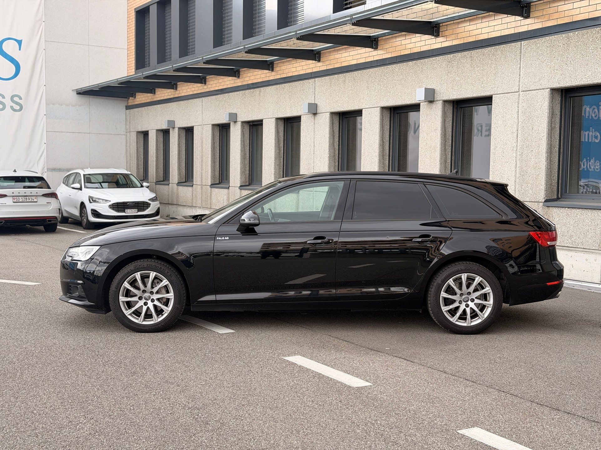 AUDI A4 Avant 2.0 TDI quattro S-tronic-image-1