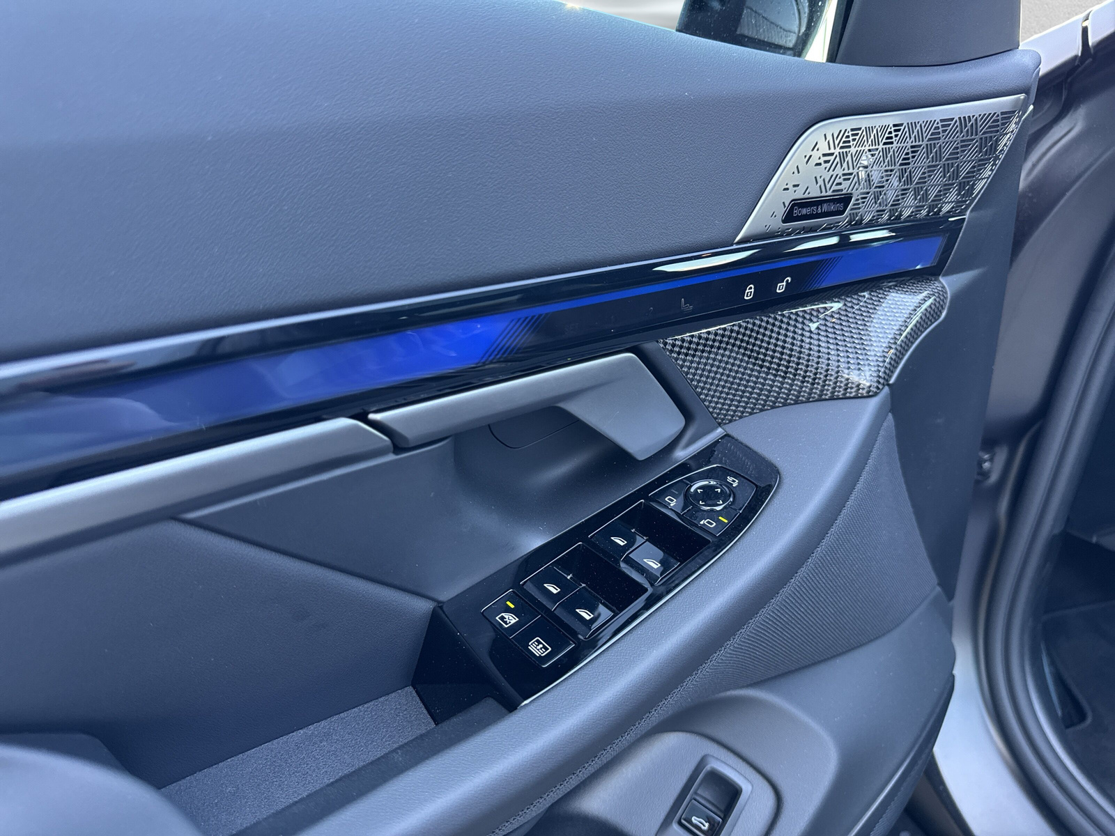 BMW M5 xDrive-image-16
