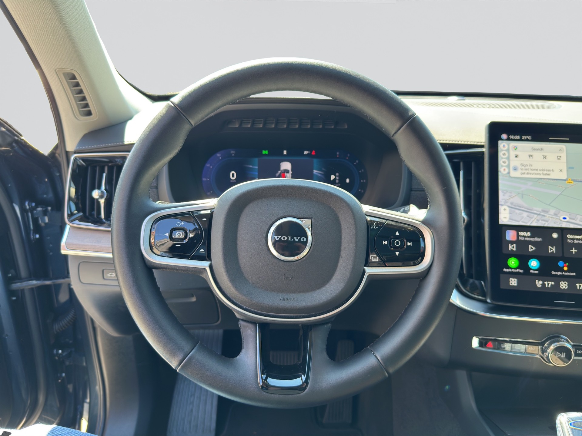 VOLVO XC90 B5 Benzin 7Pl. Mild Hybrid AWD Plus Bright Geartronic-image-11