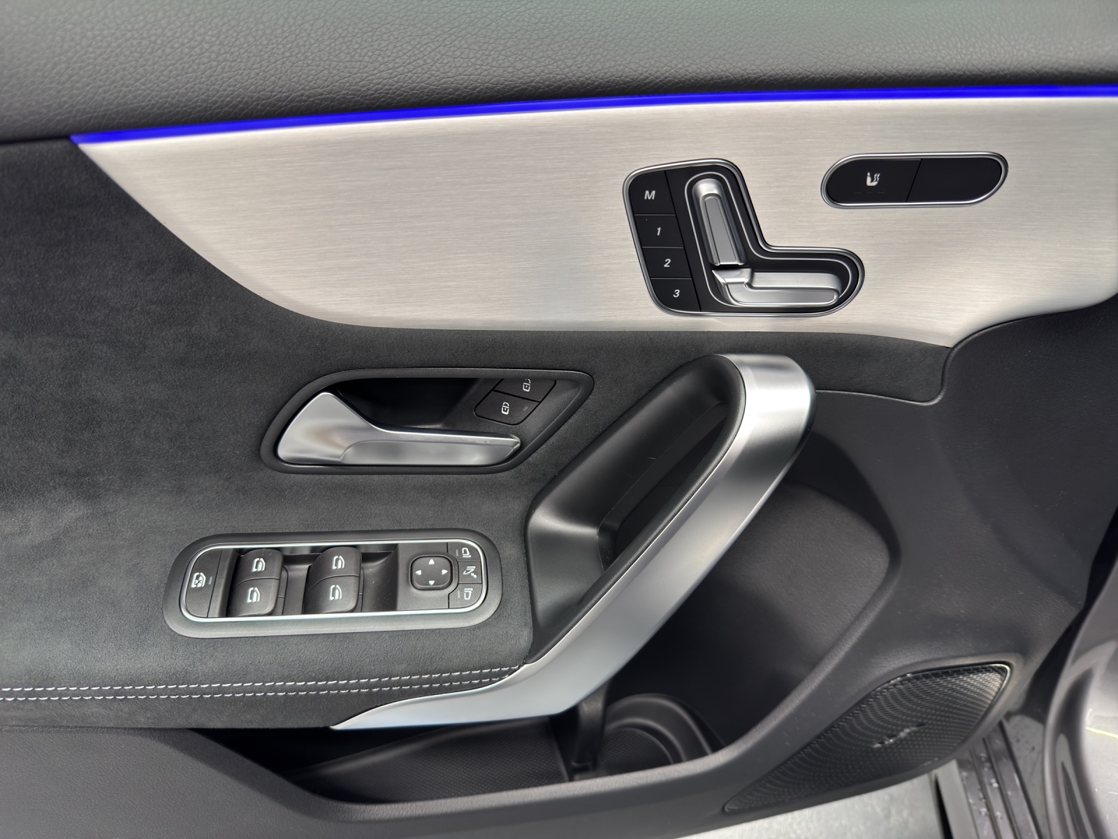 MERCEDES-BENZ A 200 Night Star-image-11