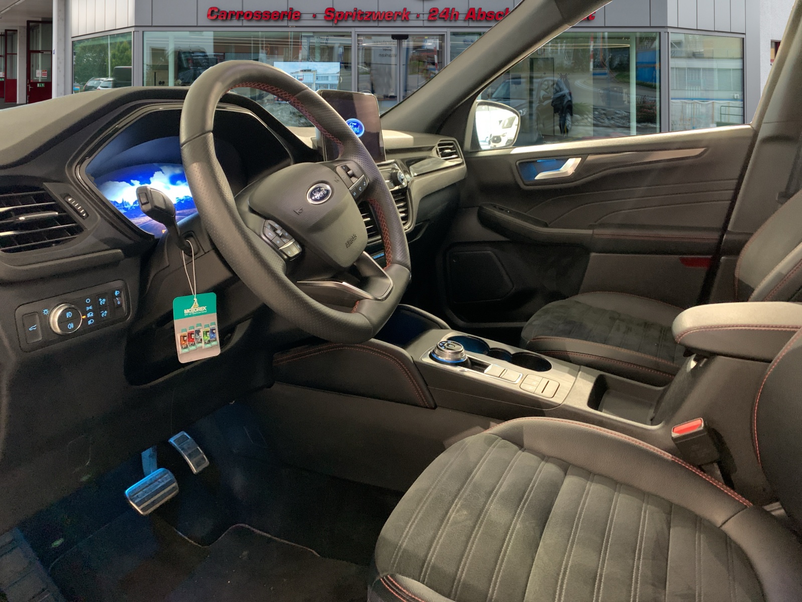 FORD Kuga 2.5 Hybrid ST-Line X 4x4-image-6