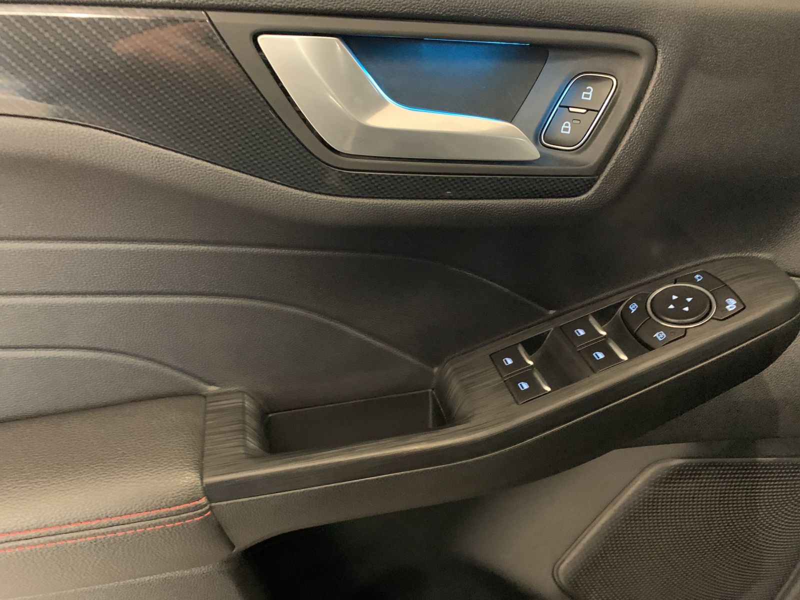 FORD Kuga 2.5 Hybrid ST-Line X 4x4-image-7