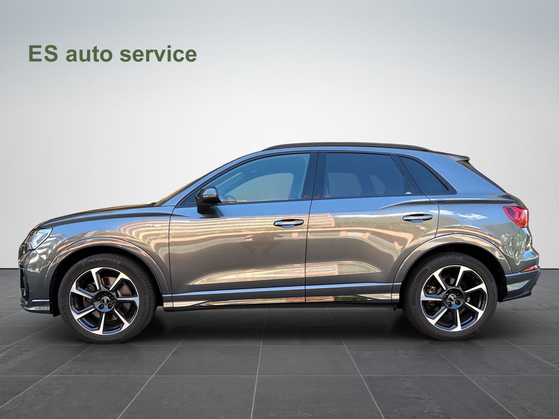 AUDI Q3 40 TDI S line quattro S-tronic-image-2