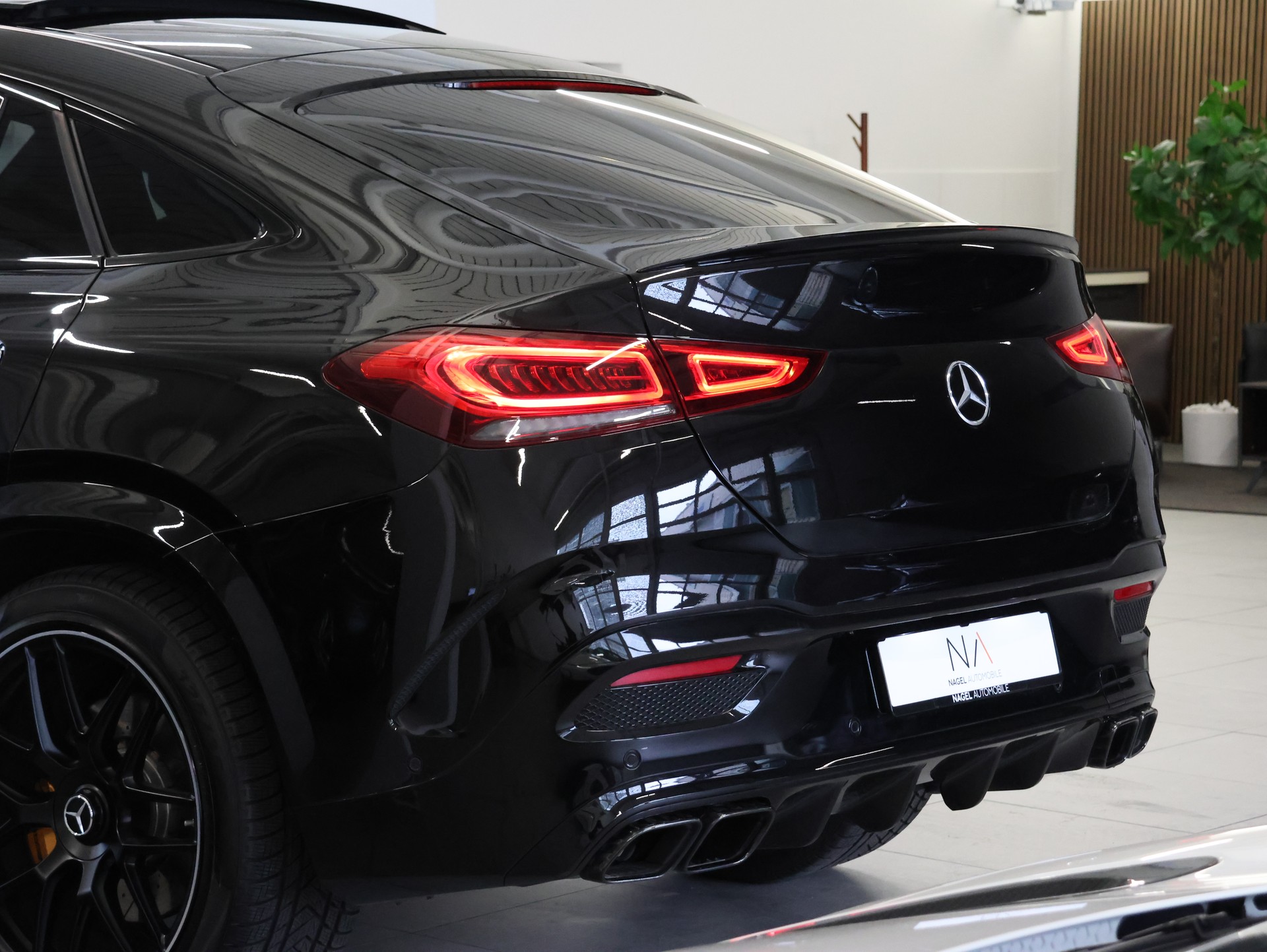 MERCEDES-BENZ GLE Coupé 63 S AMG 4Matic+ Speedshift *Head Up Display* *Sitzheizung / Lüftung* *Mercedes Benz MSI Garantie Plus*-image-14