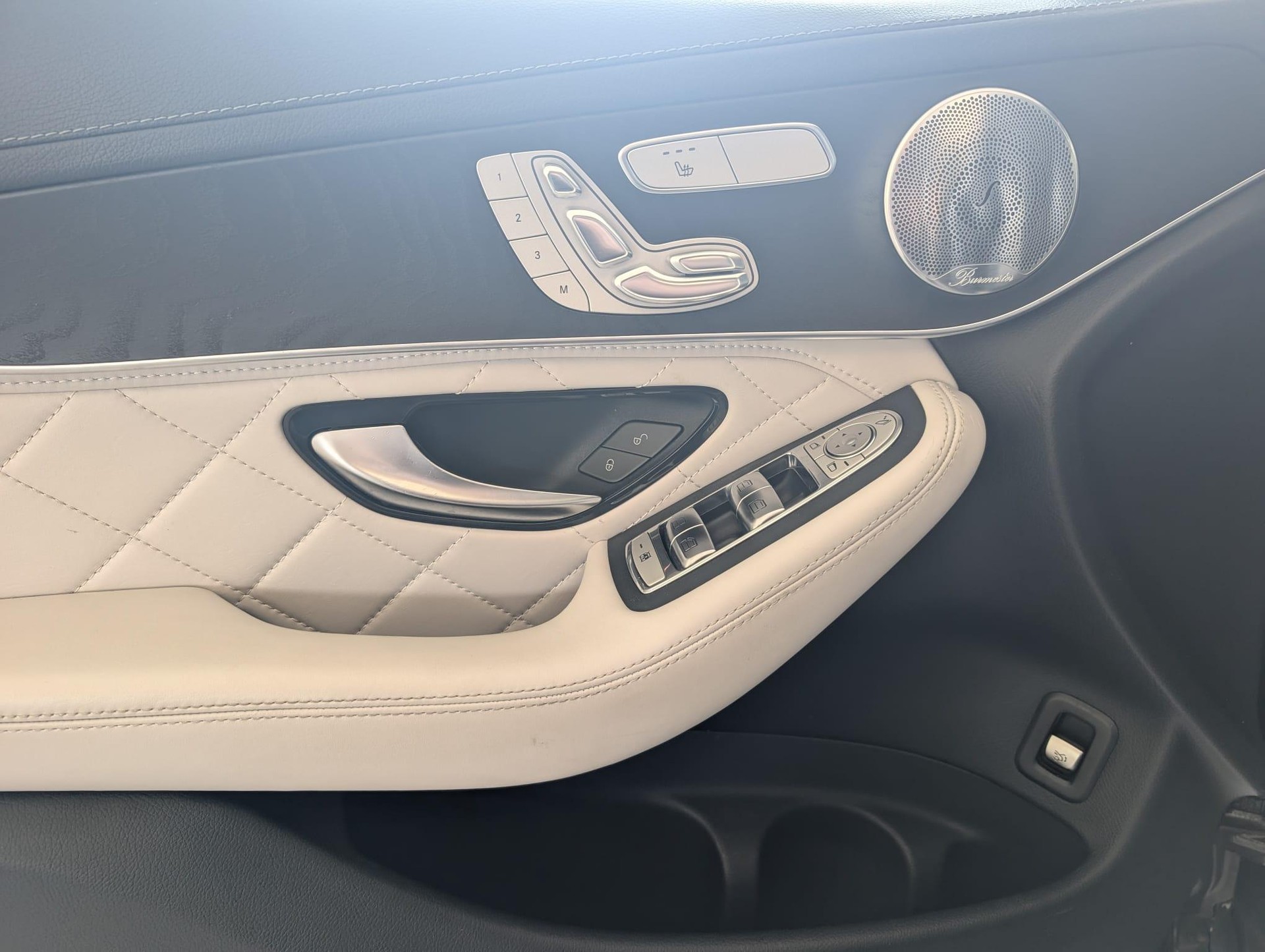 MERCEDES-BENZ GLC 200 AMG Line 4m-image-8