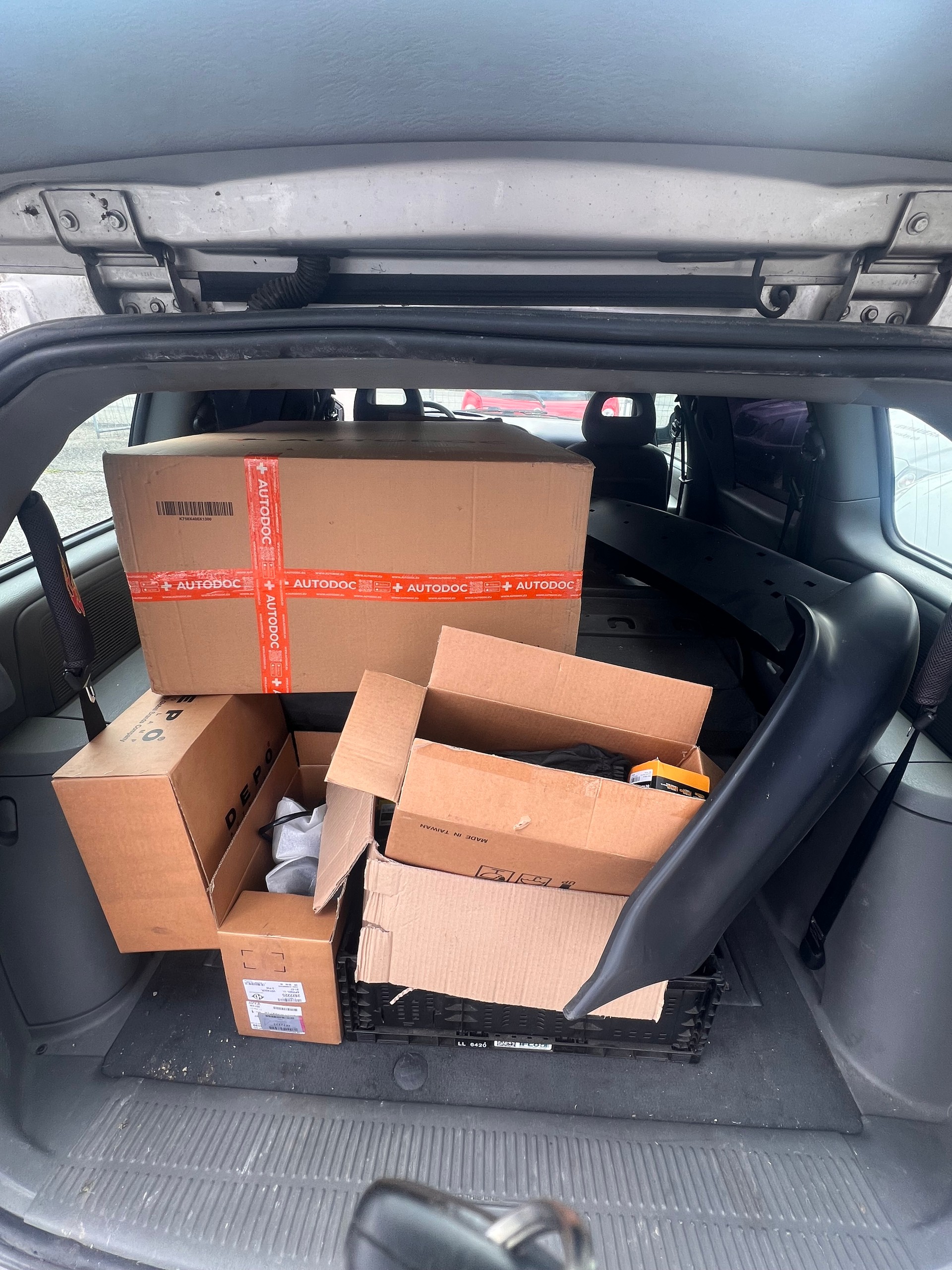 CHRYSLER Voyager 2.5 CRD SE-image-9