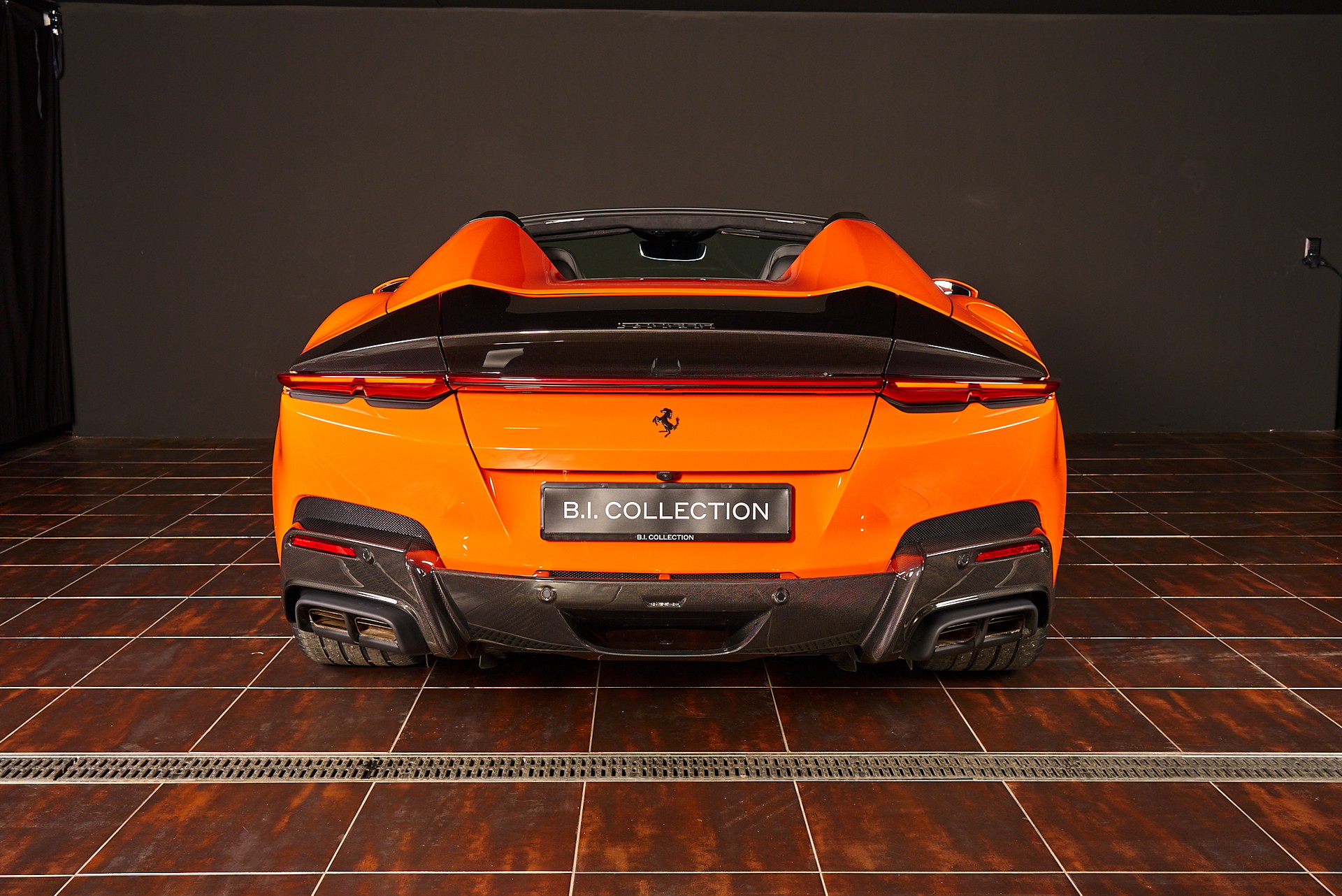FERRARI 12 Cilindri Spider-image-6