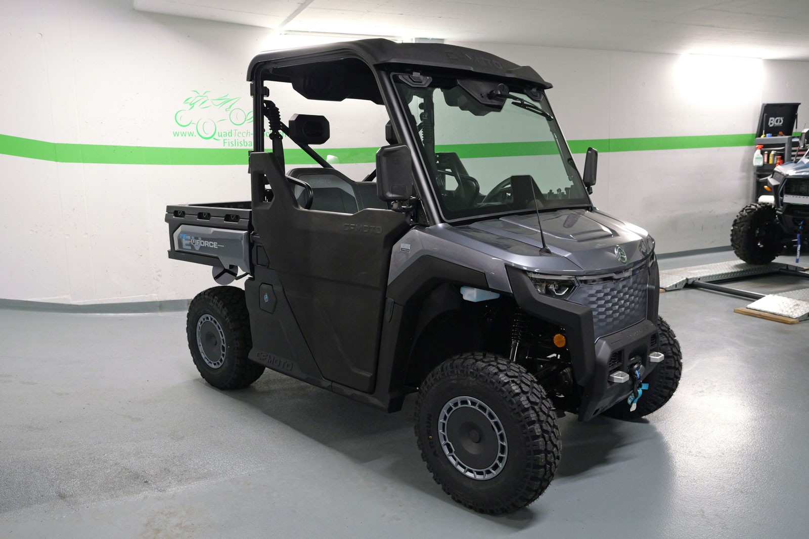 CF MOTO UFORCE U6 EV