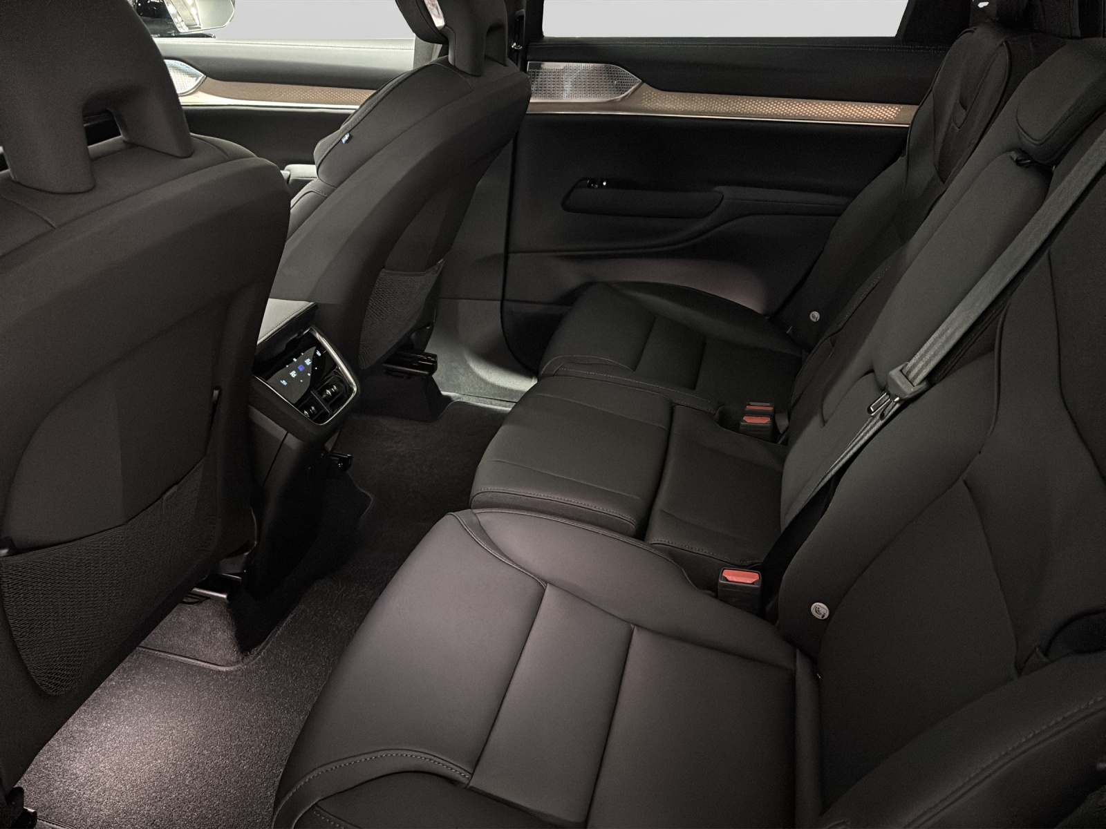 VOLVO EX90 Twin Ultra AWD-image-4