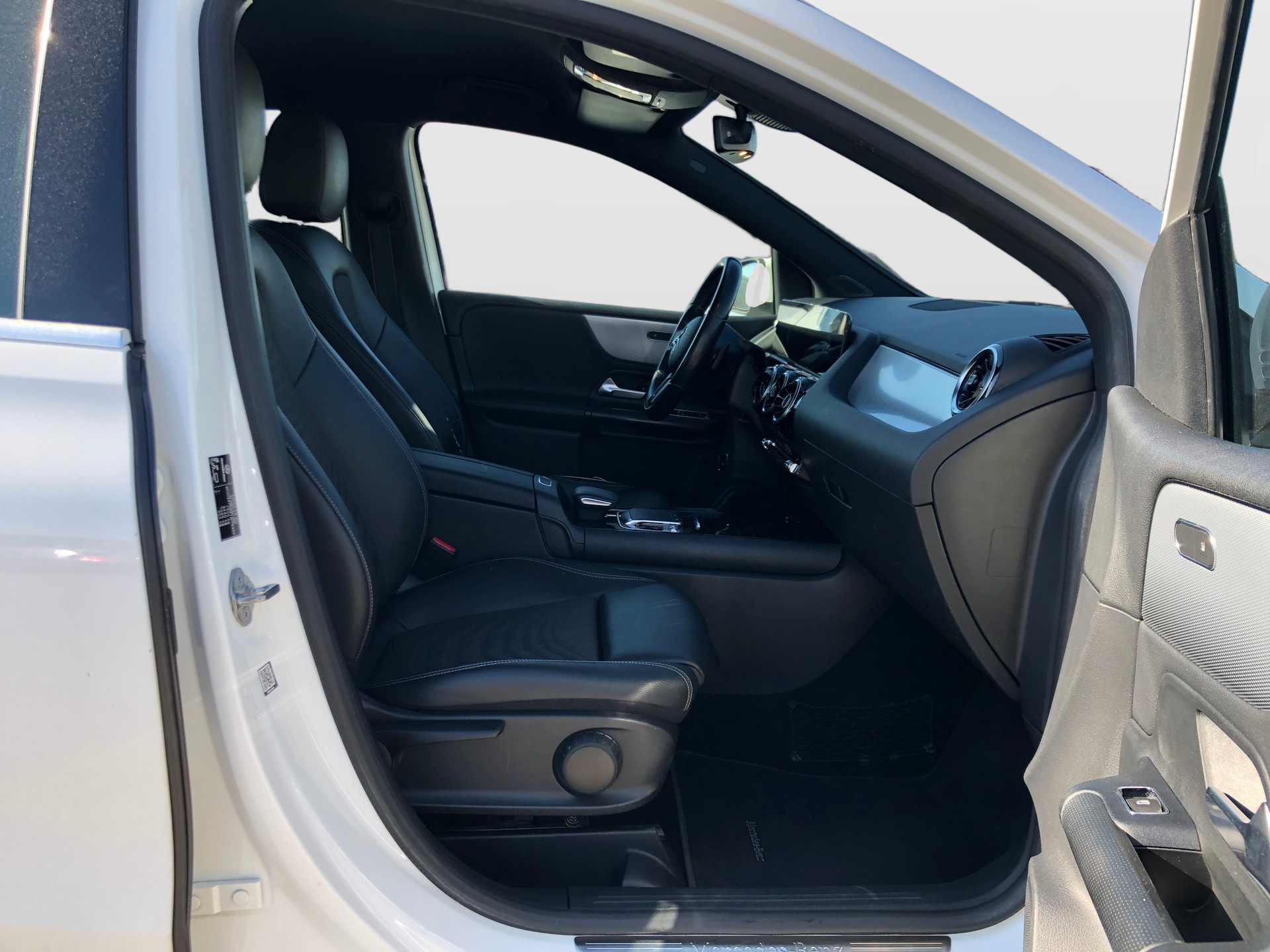 MERCEDES-BENZ B 180 7G-DCT-image-12