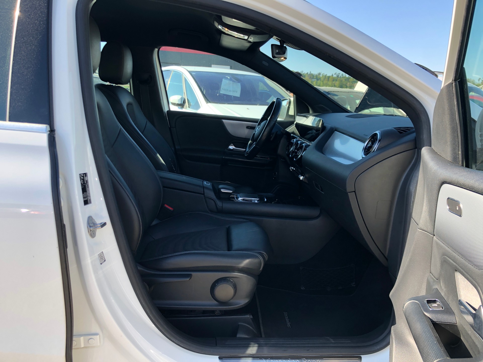 MERCEDES-BENZ B 180 7G-DCT-image-12