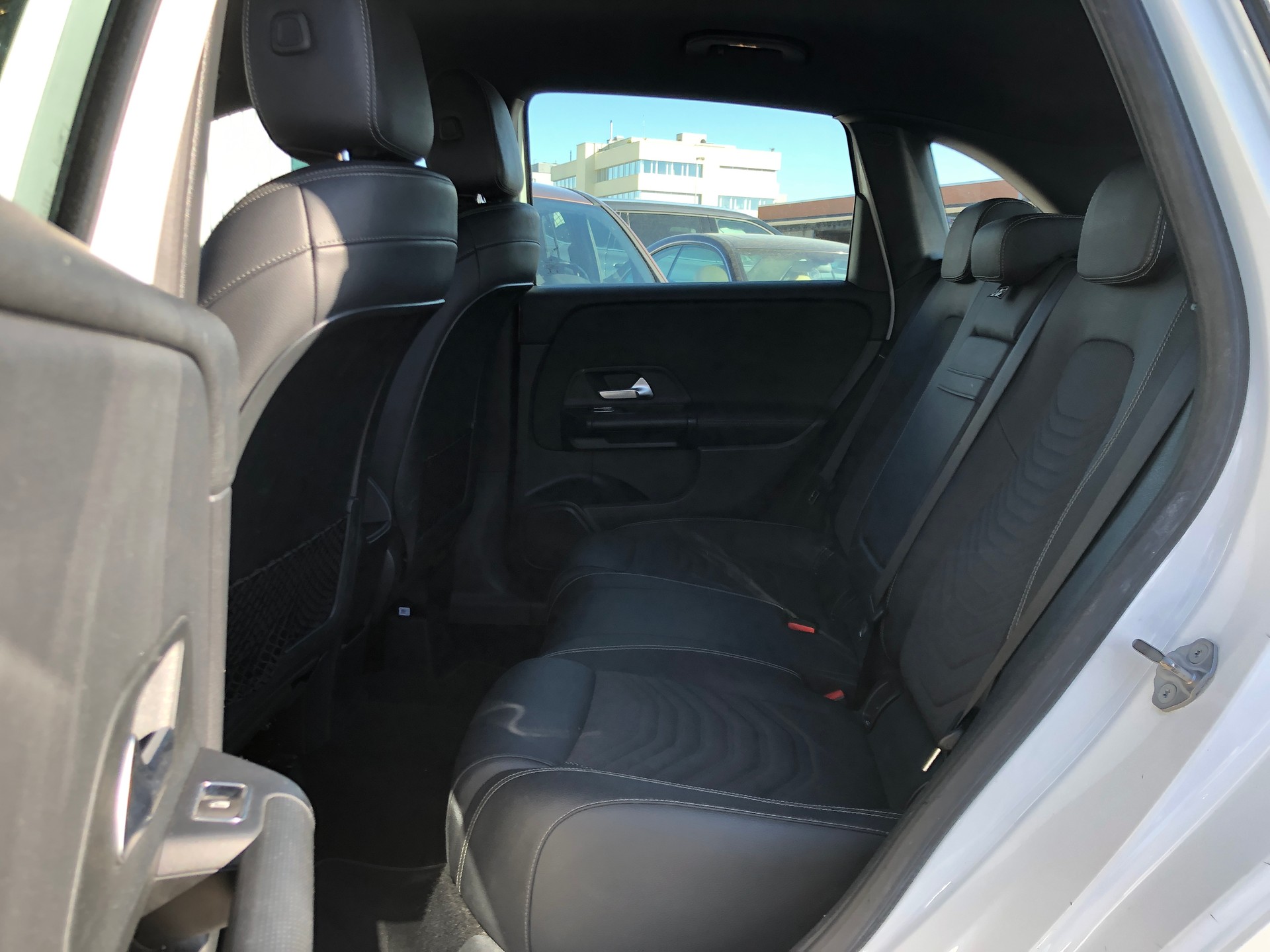 MERCEDES-BENZ B 180 7G-DCT-image-13