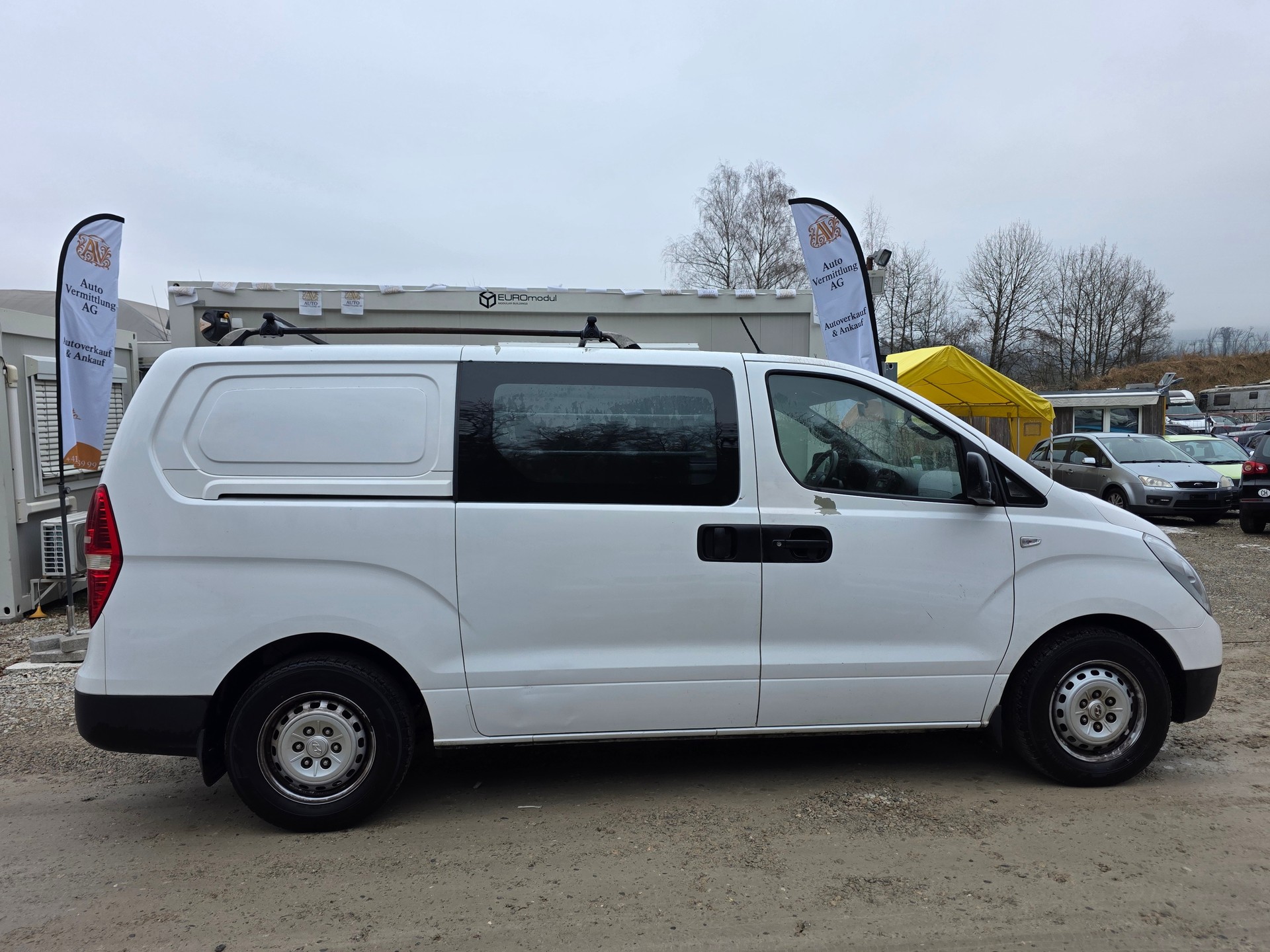 HYUNDAI H-1 Cargo 2.5 CRDi / Automat / Frisch ab MFK / Frisch ab Service / Garantie / 8-fach / Kostenlos Lieferung-image-5