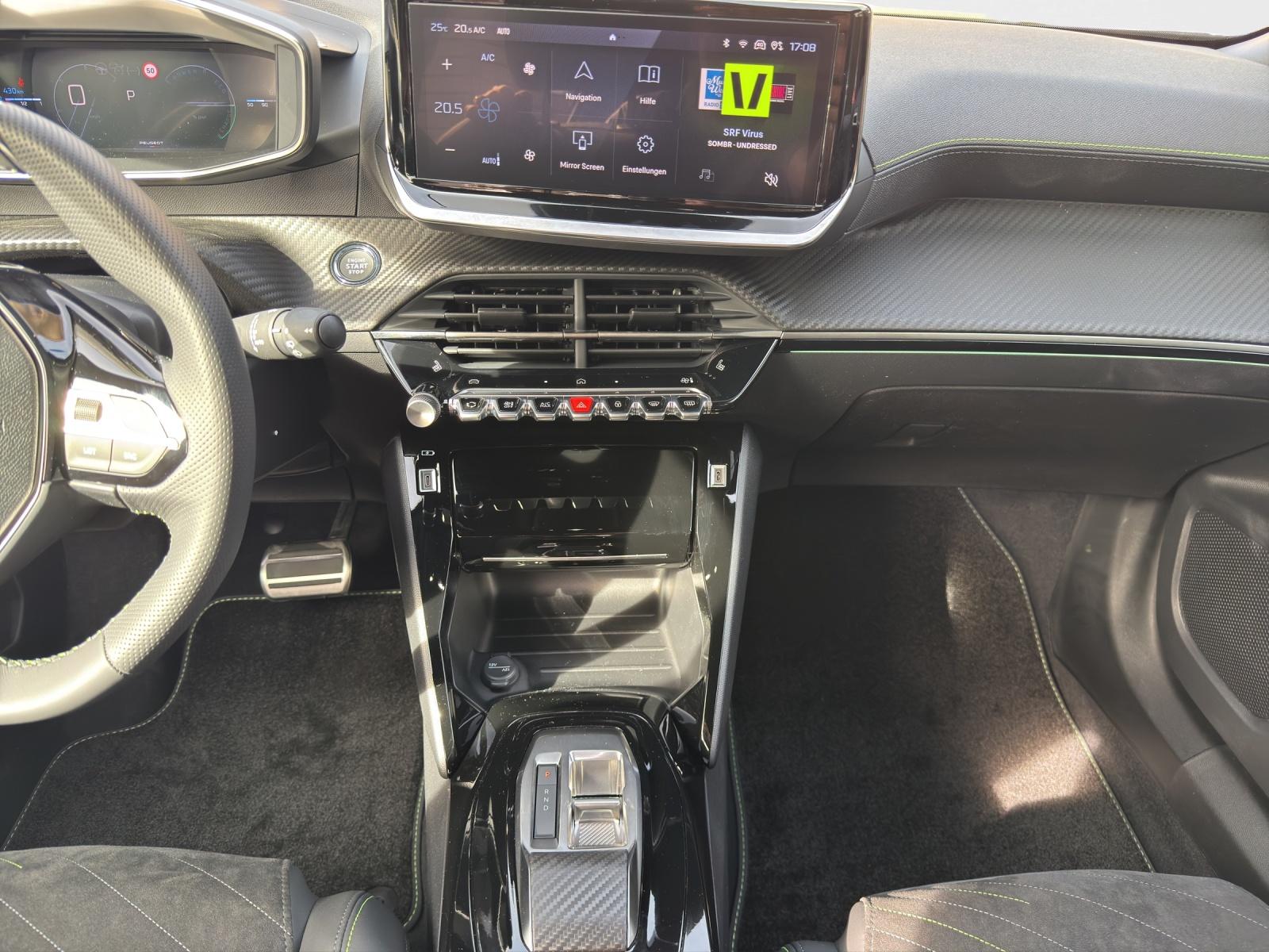 PEUGEOT 2008 1.2 GT Hybrid 145-image-12